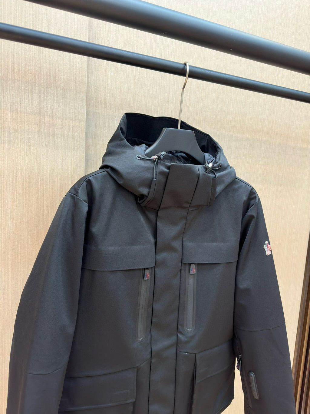 MNC Windbreaker