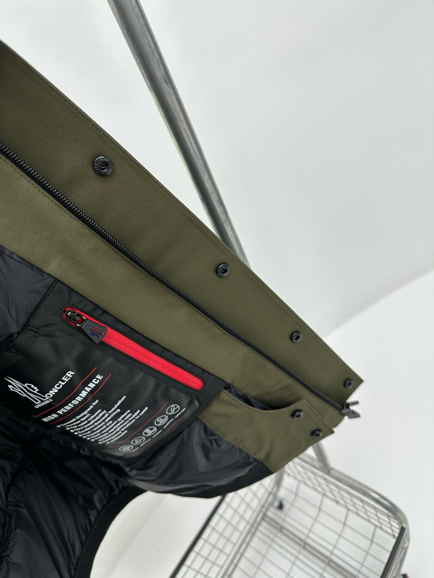 MNC Windbreaker