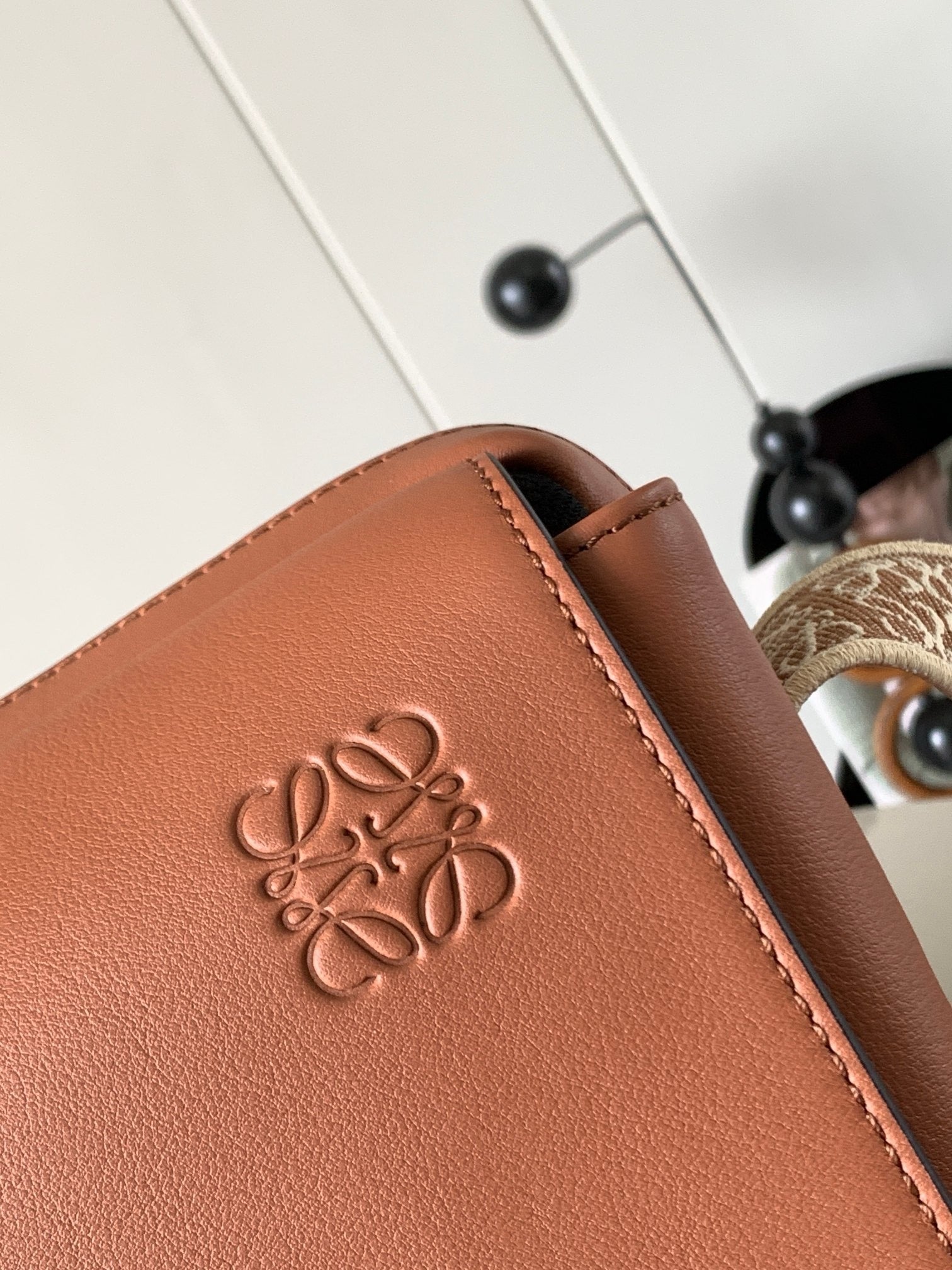LW Messenger Bag