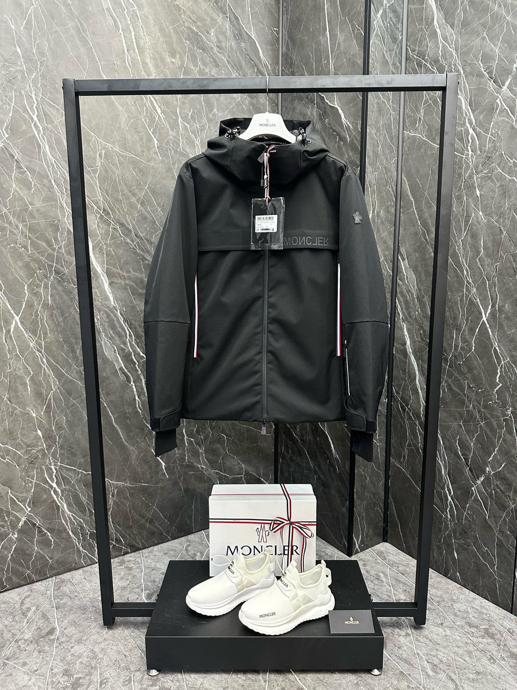 MNC Windbreaker