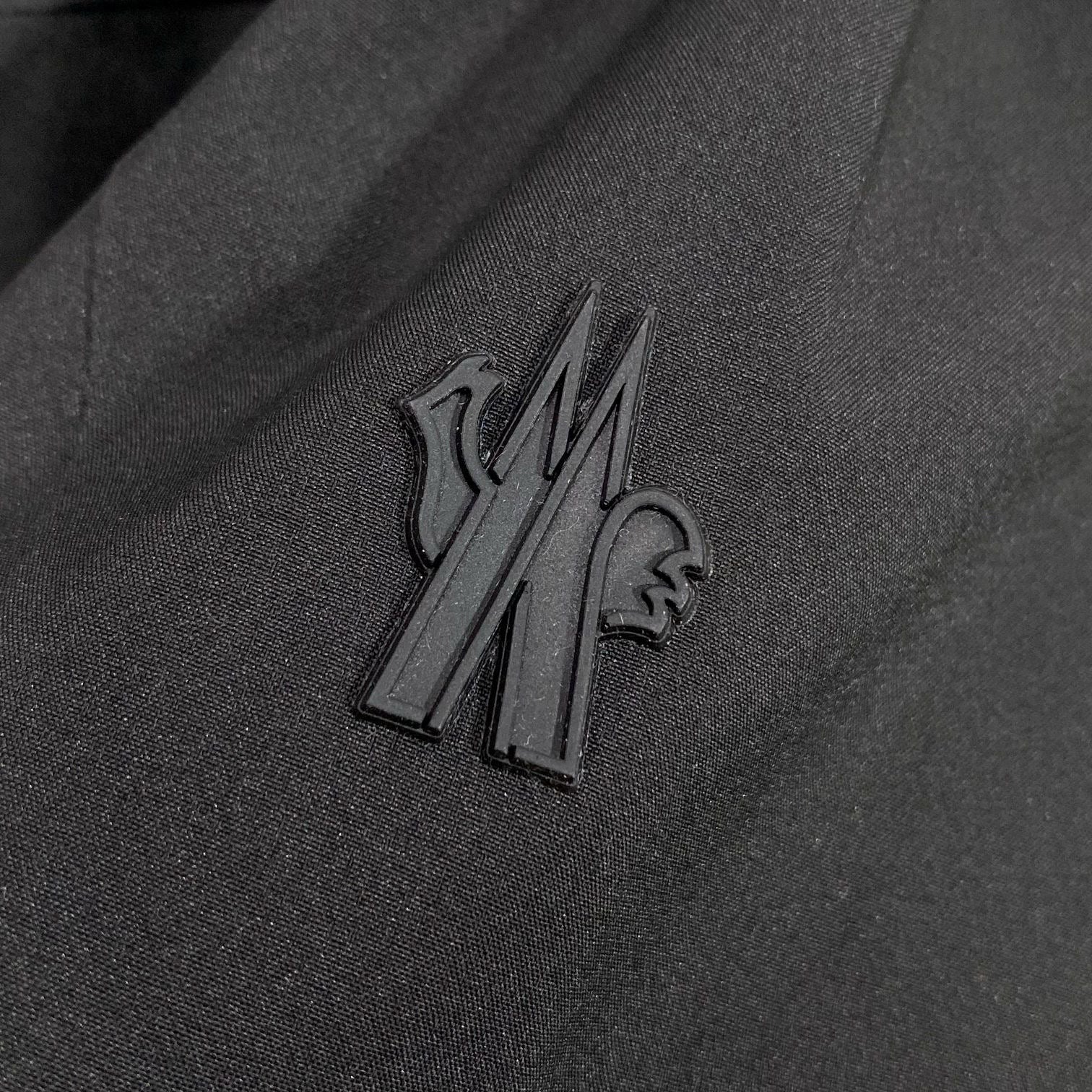 MNC Windbreaker