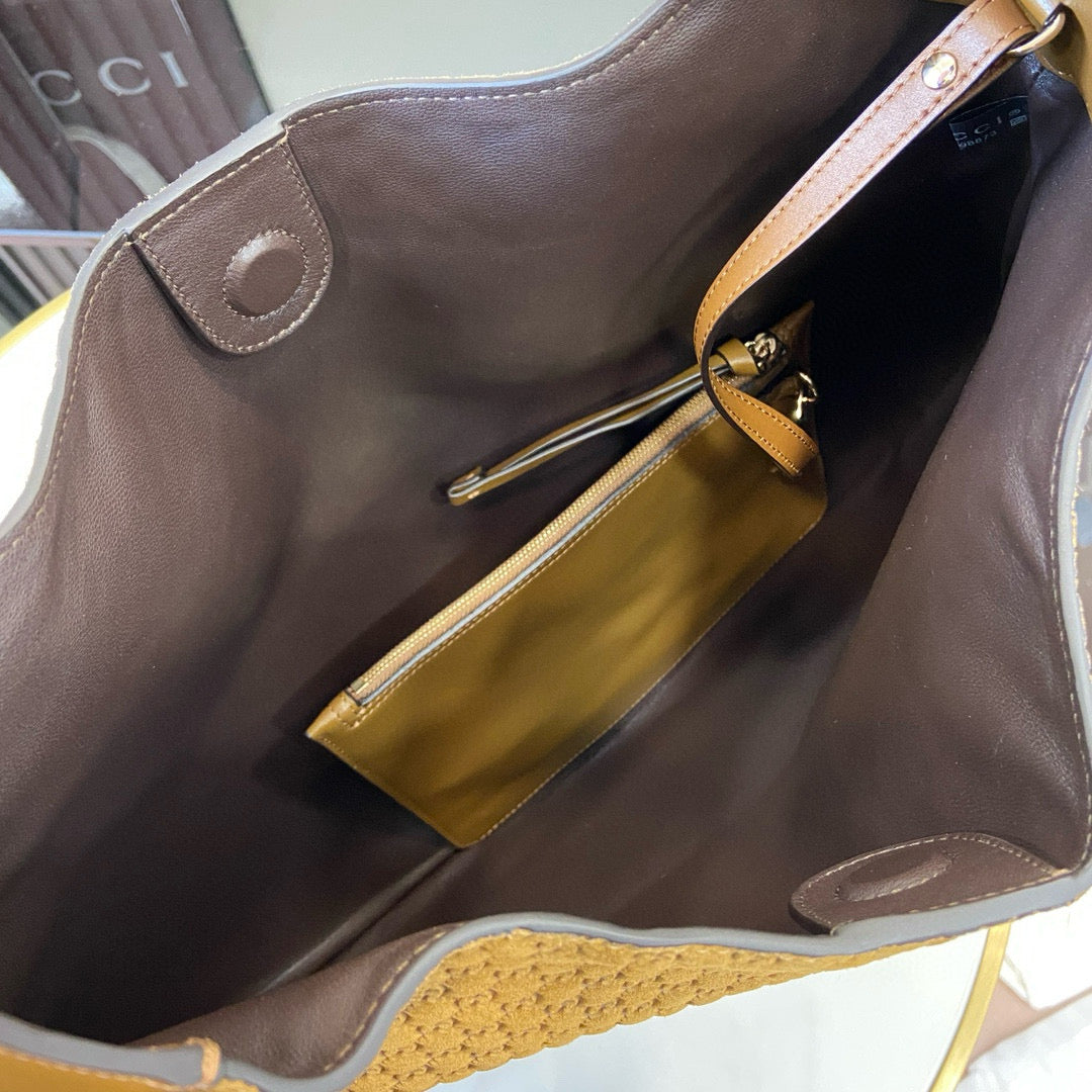 GC Shoulder Bag