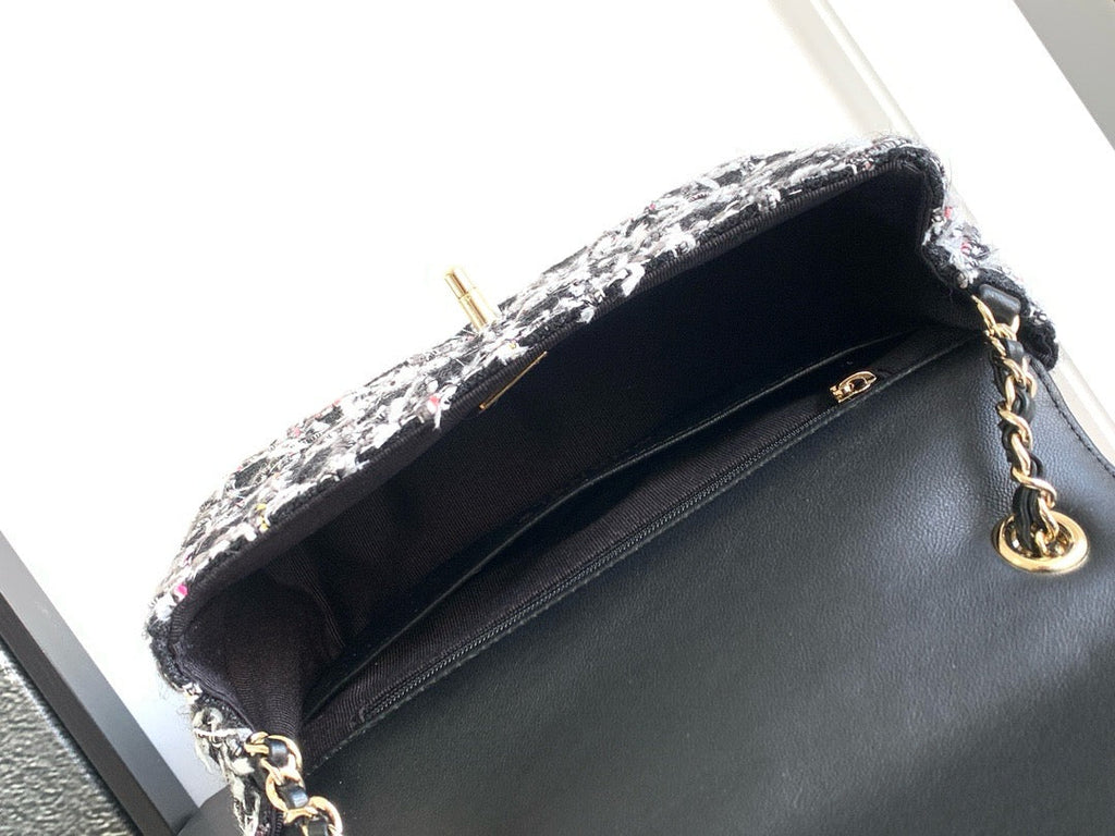 CNL 23K Flap Bag