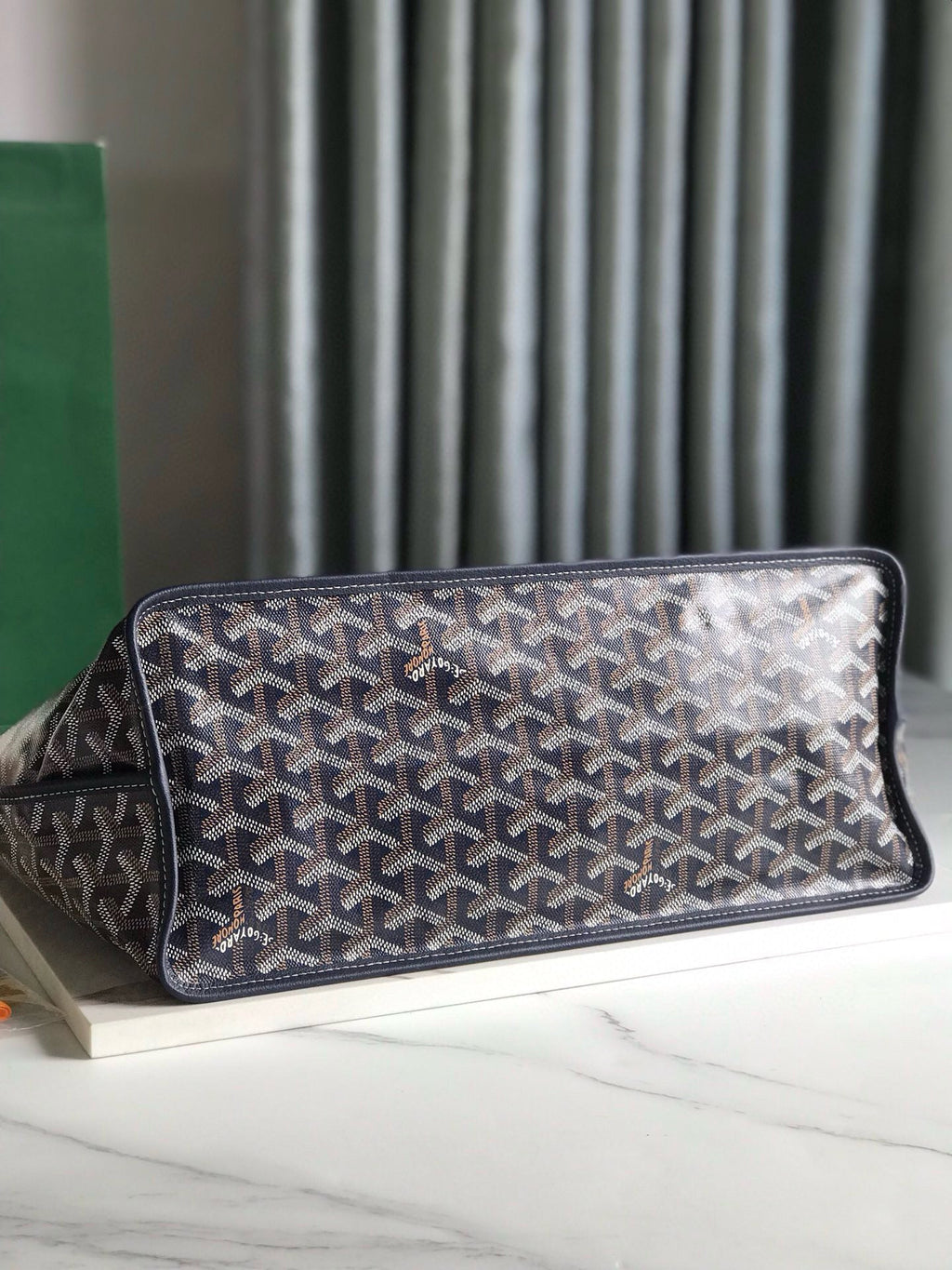 GYD Reversible Anjou