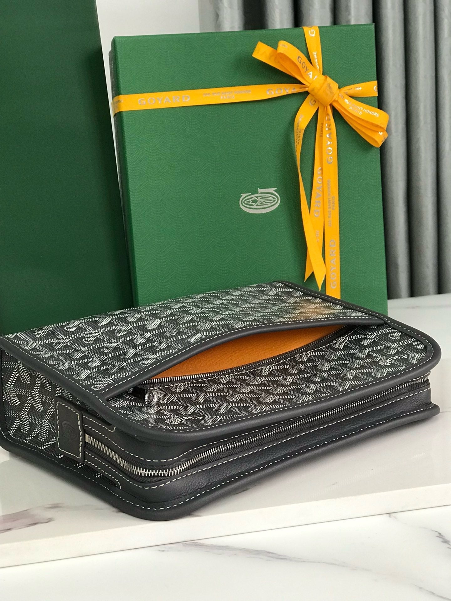 GYD Jouvence Toiletry Bag