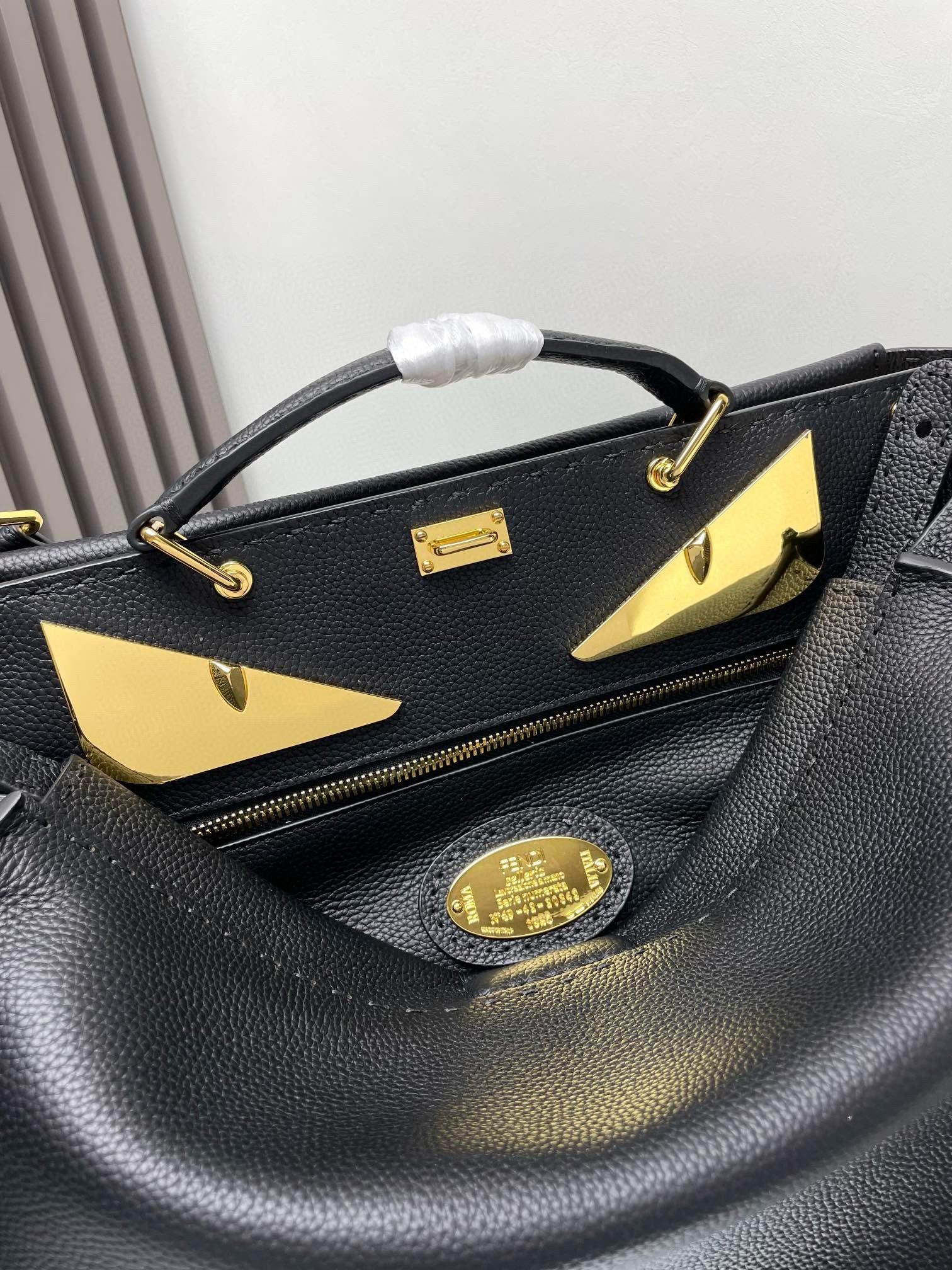 FD Peekaboo Bag