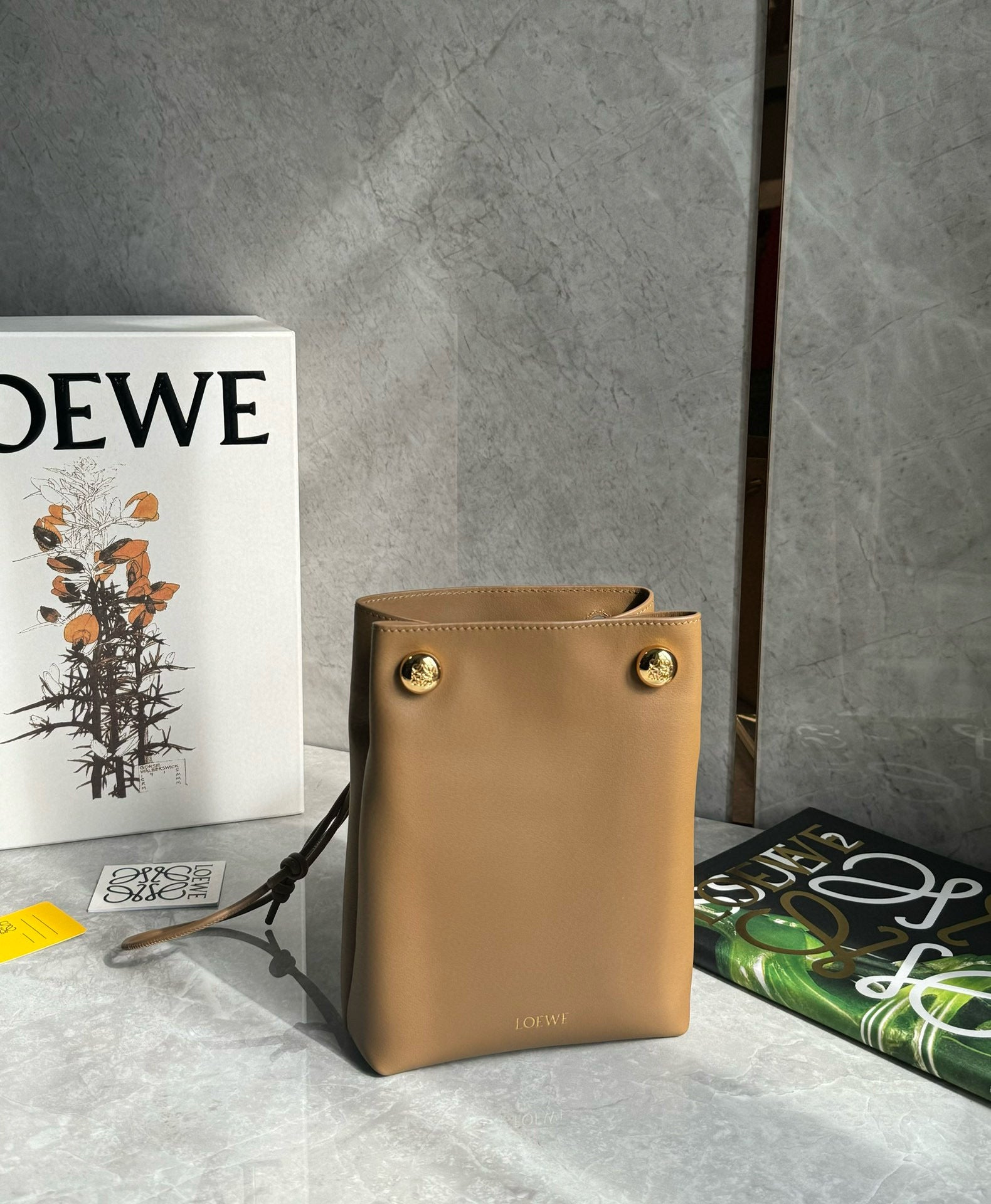 LW Pebble Leather