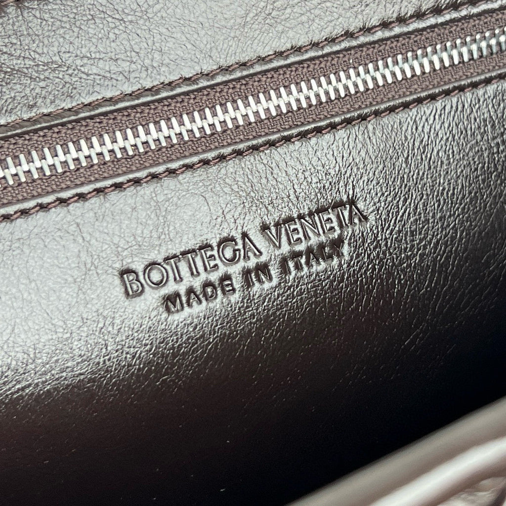 BTV Rumple Messenger Bag