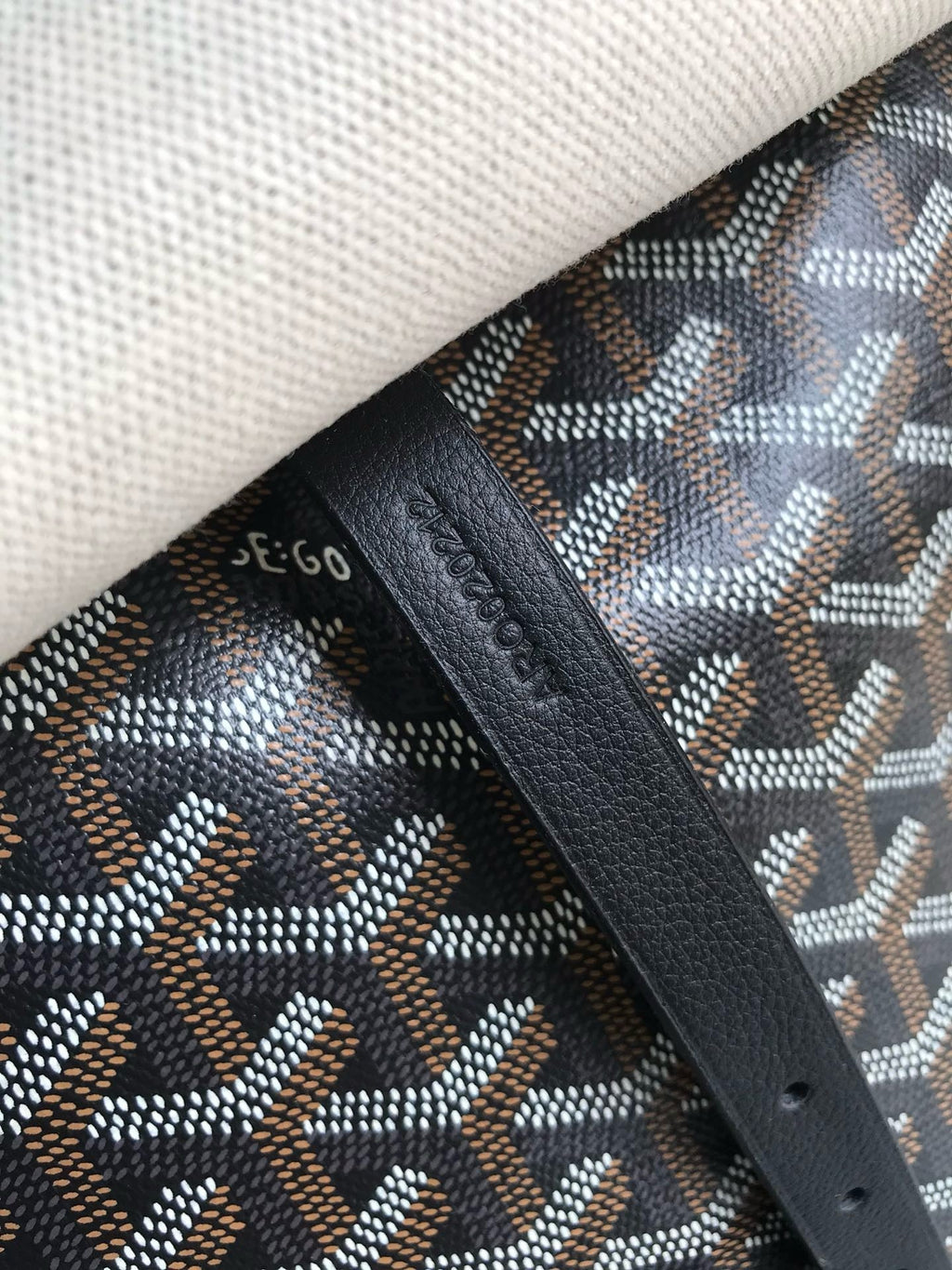 GYD Messenger Bag