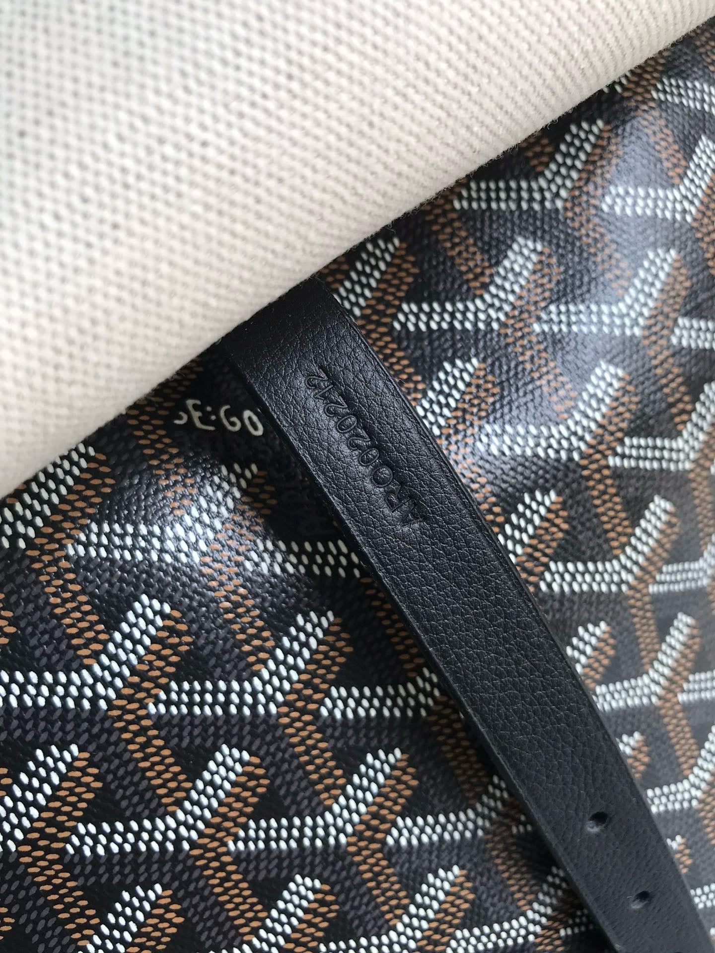 GYD Messenger Bag