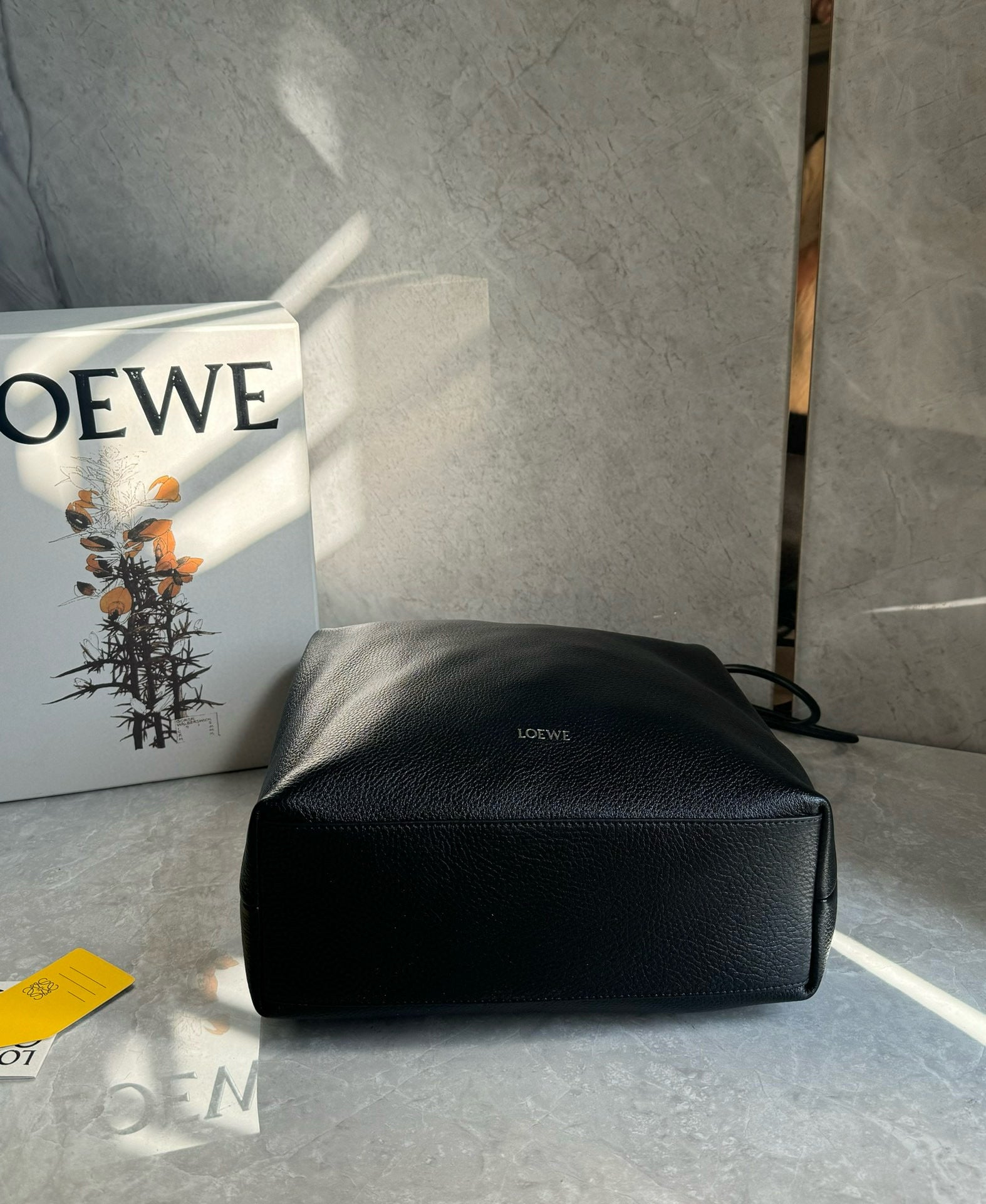 LW Pebble Hobo