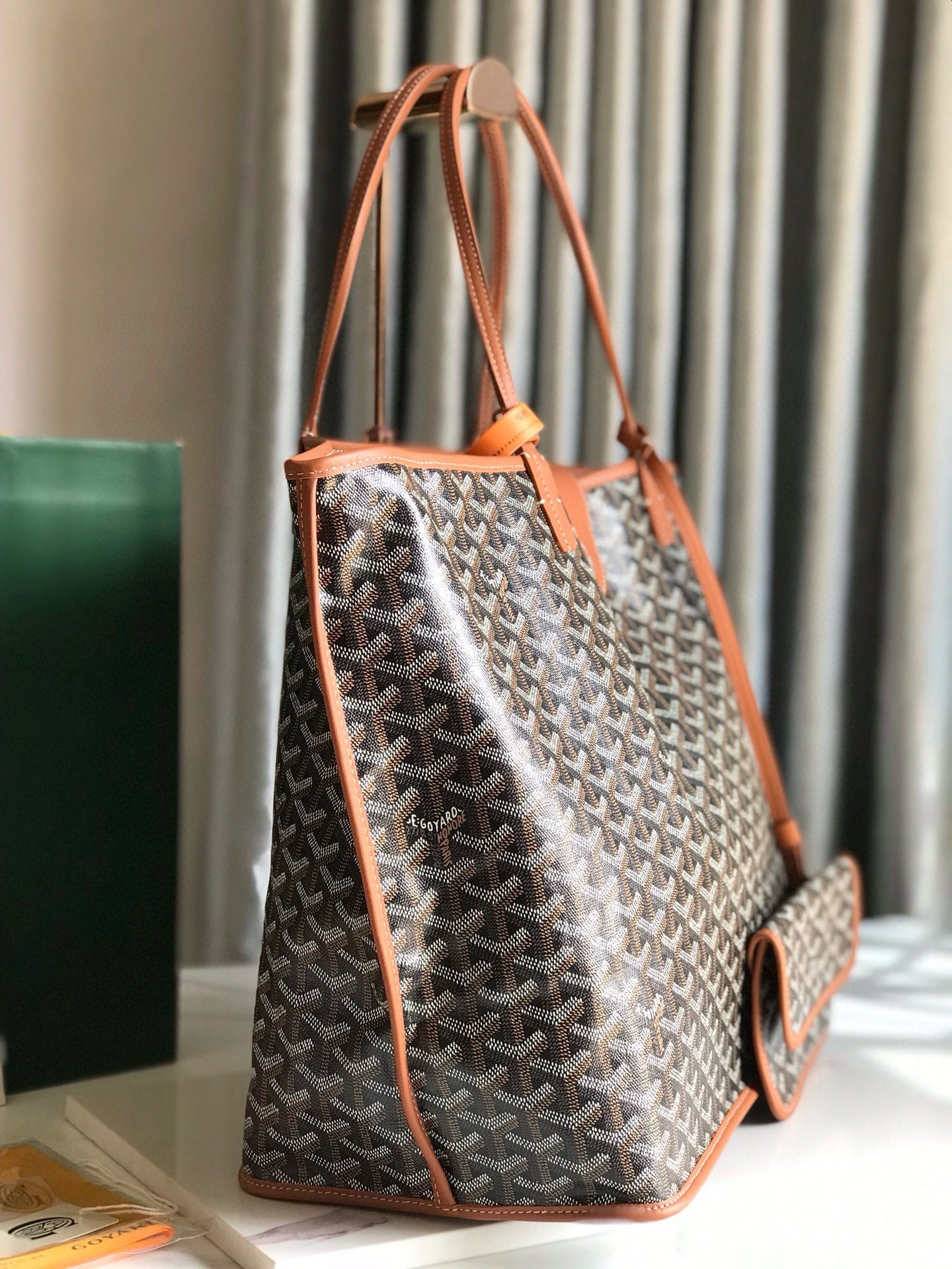 GYD Reversible Anjou