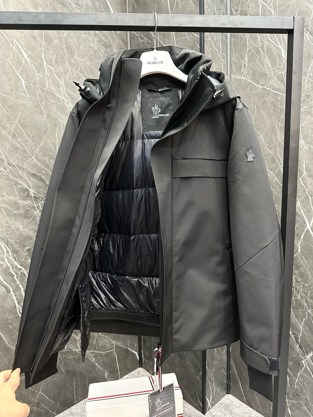 MNC Windbreaker