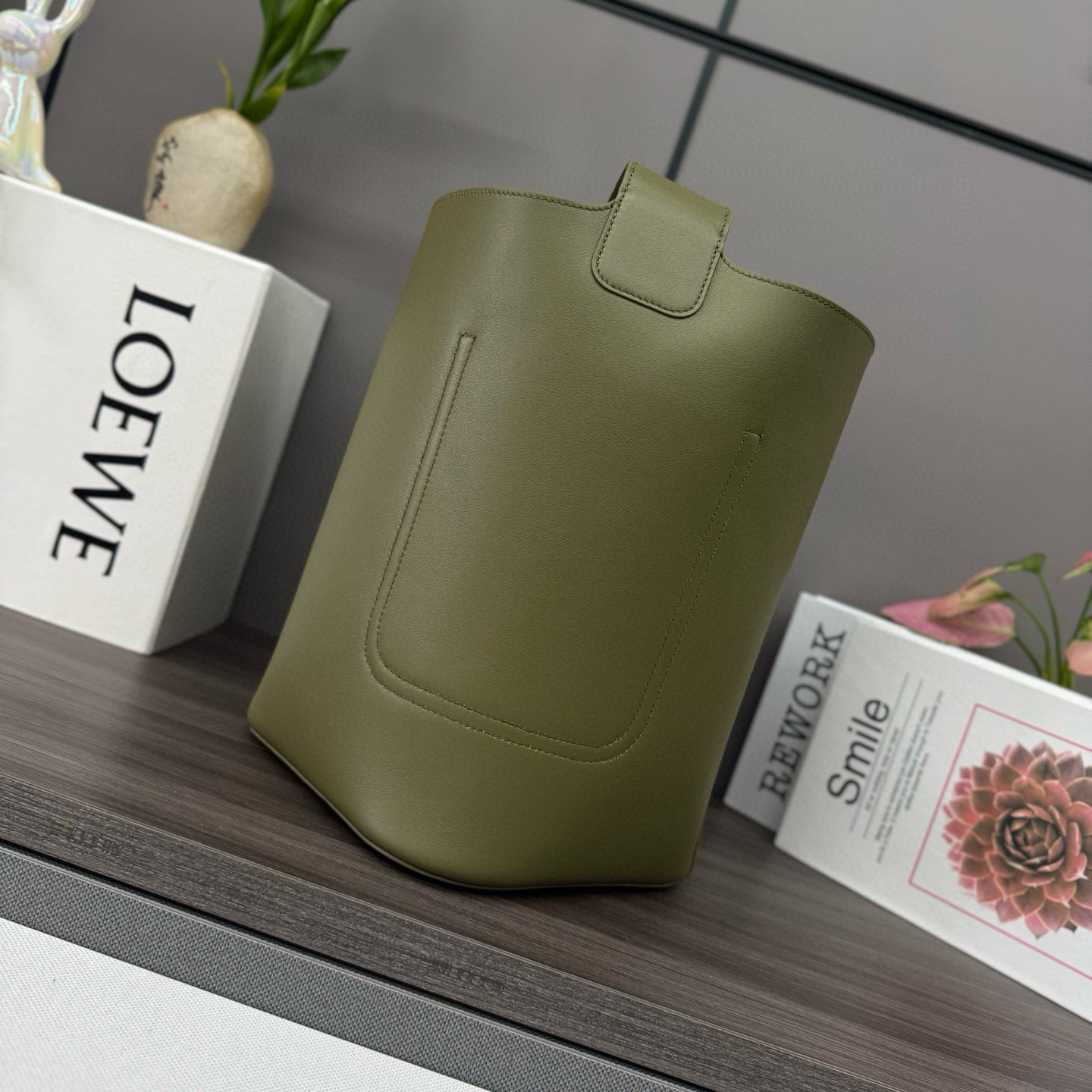 LW Pebble Bucket