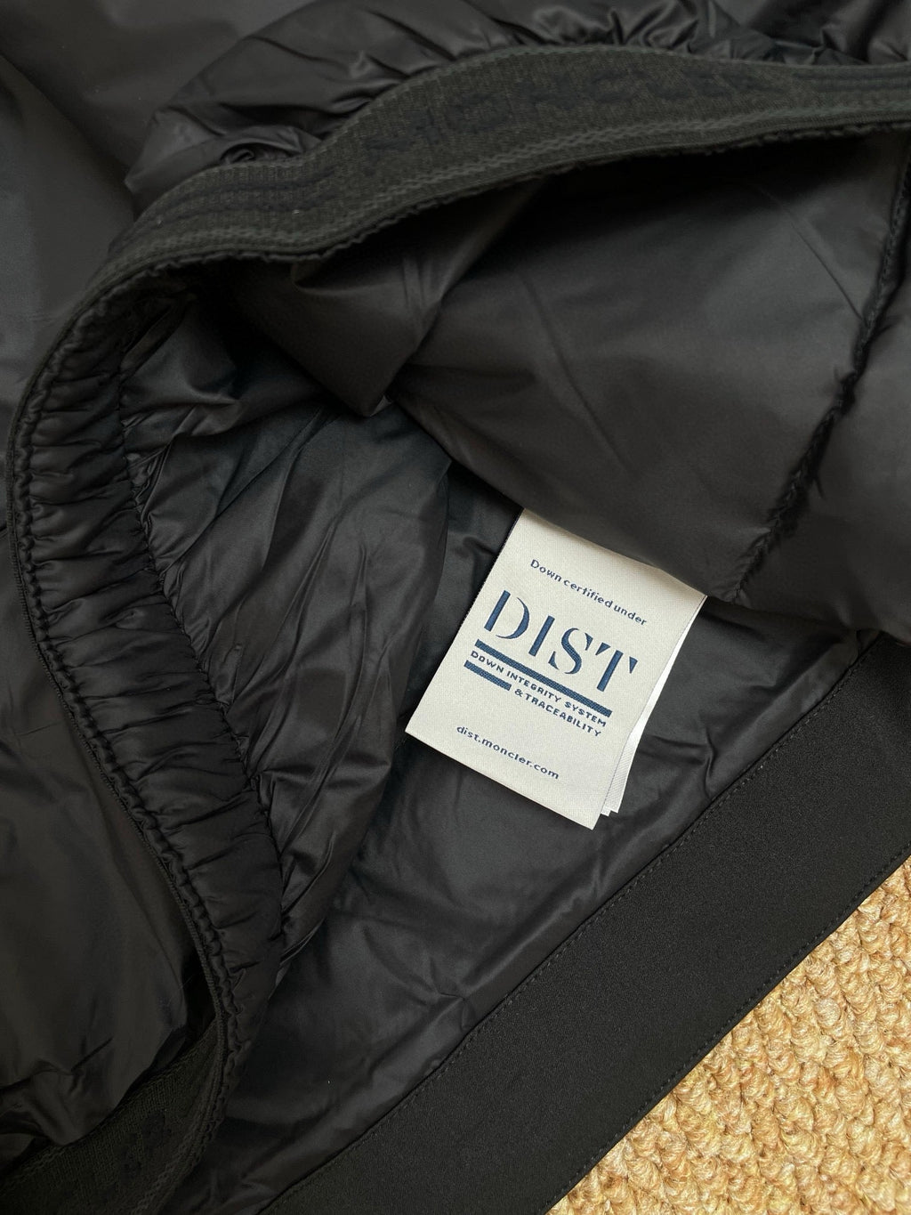 MNC Windbreaker