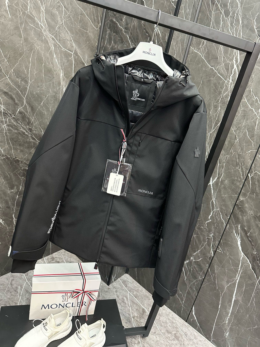 MNC Windbreaker