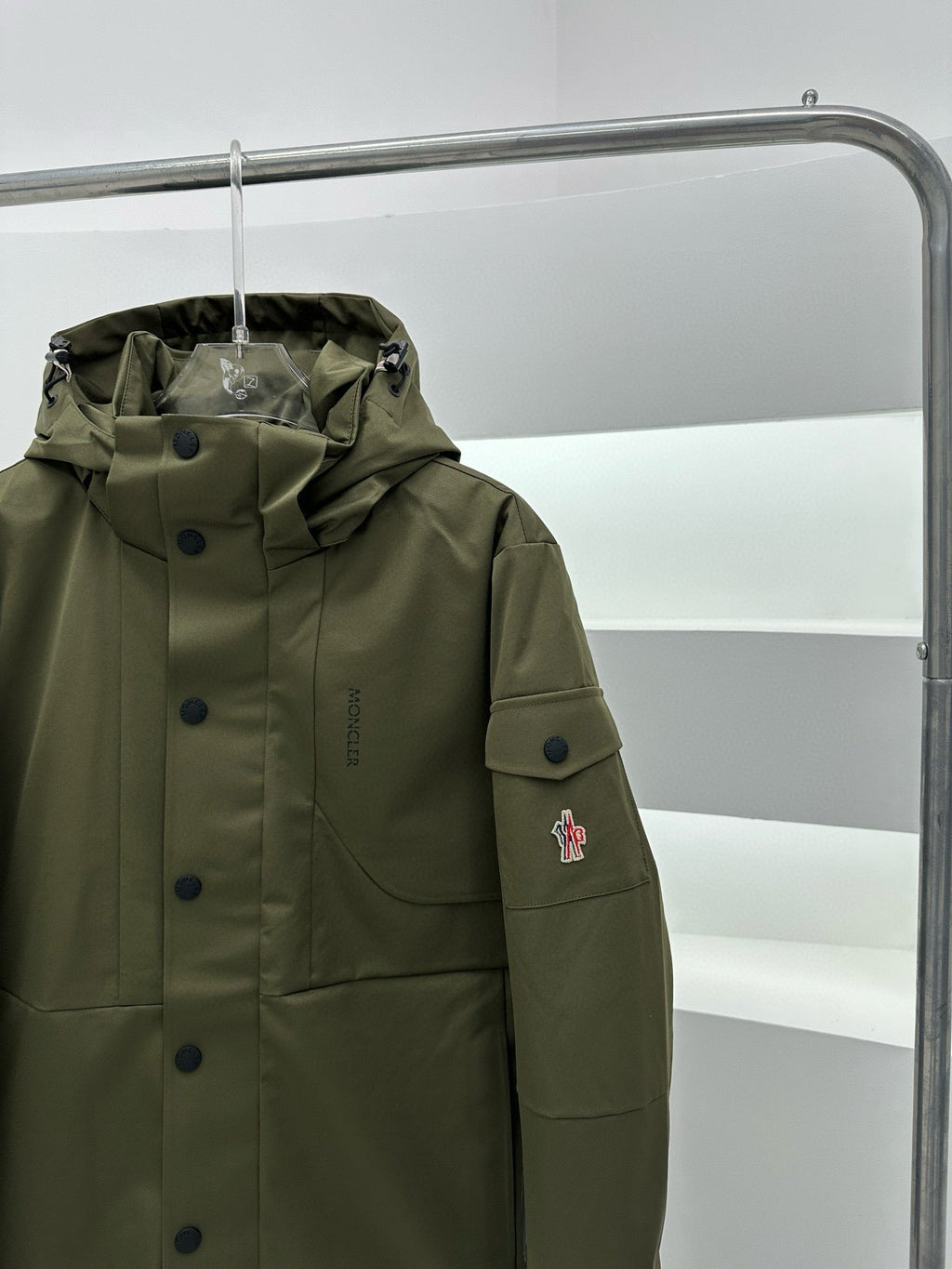 MNC Windbreaker