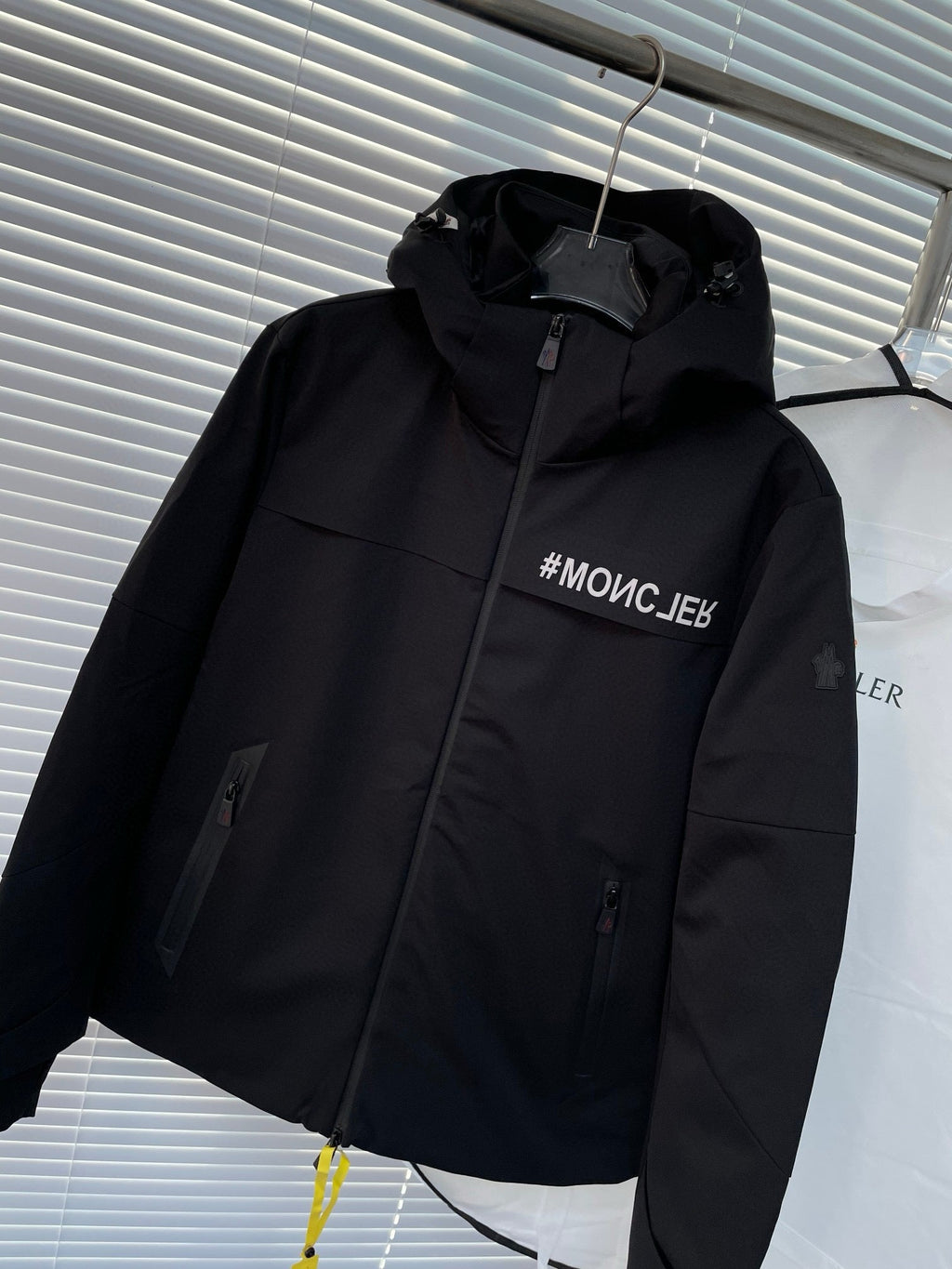 MNC Windbreaker