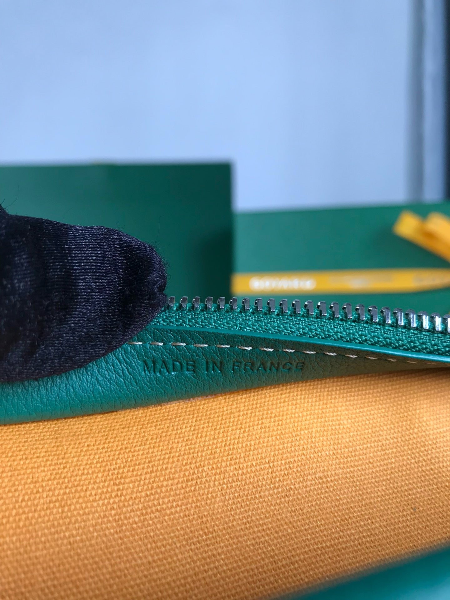 GYD Jouvence Toiletry Bag