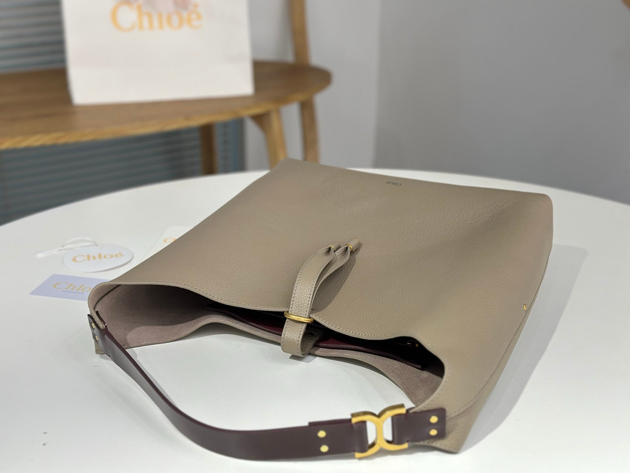 CHL Marcie Hobo