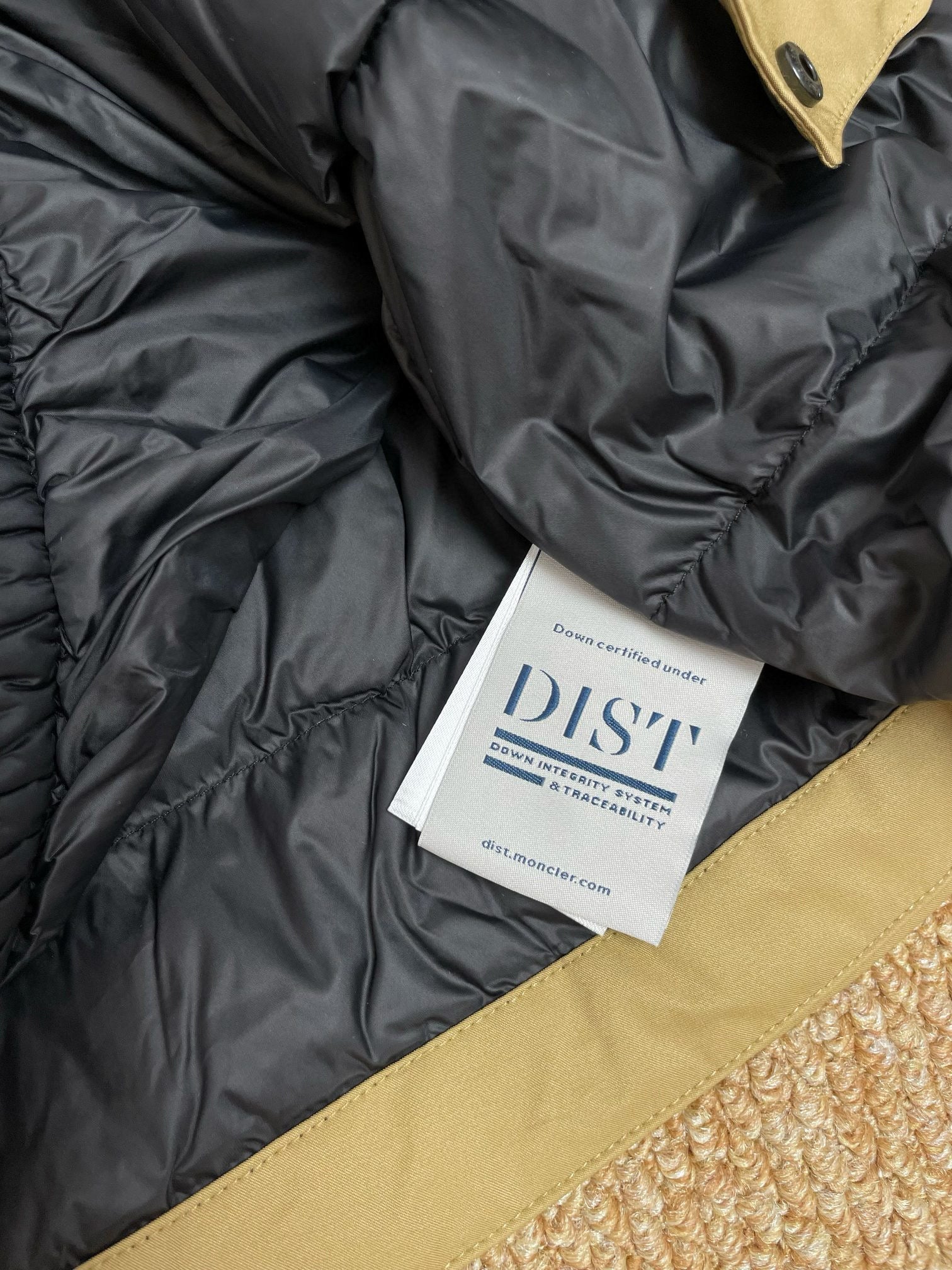 MNC Windbreaker