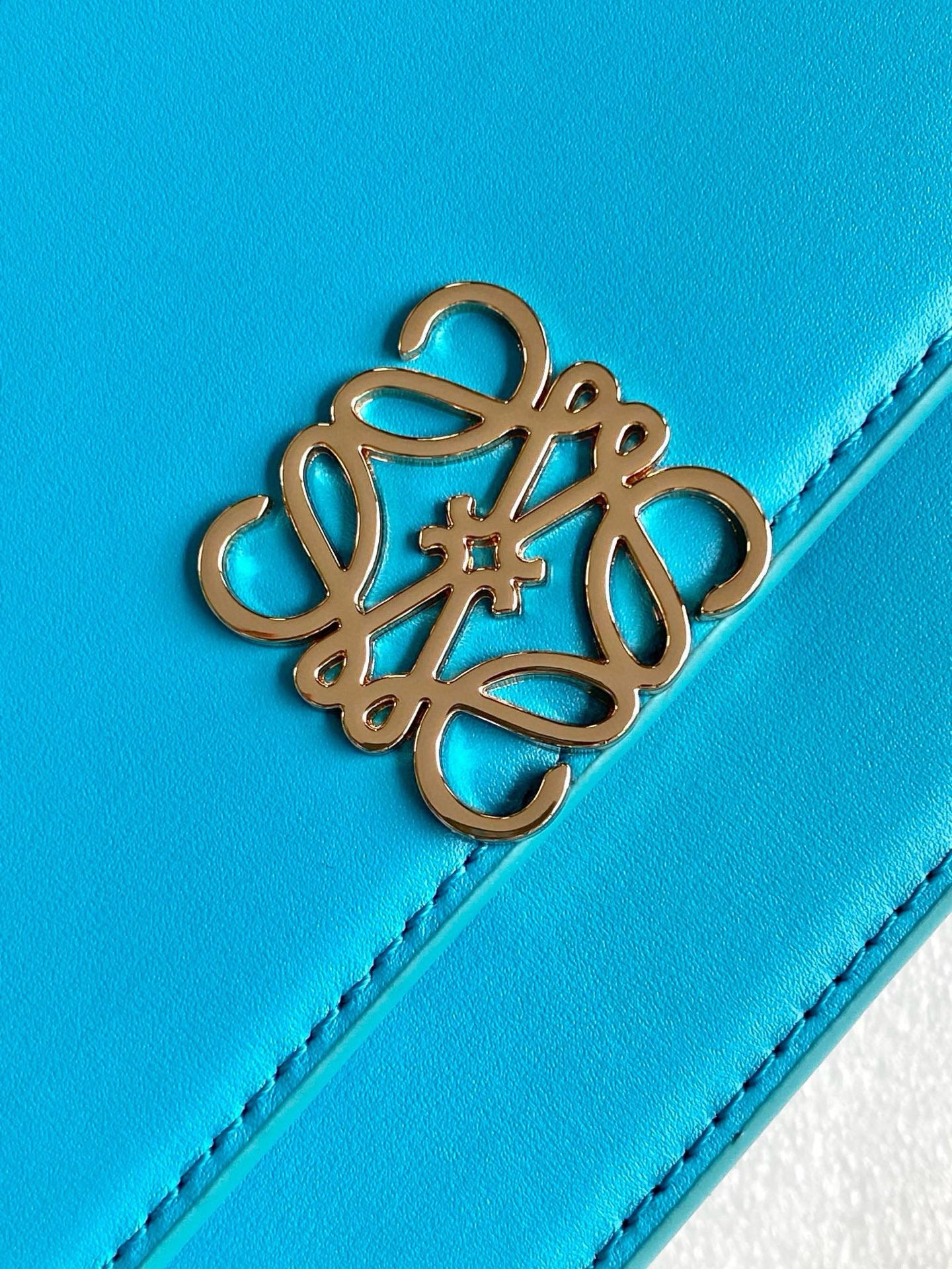 LW Goya Leather