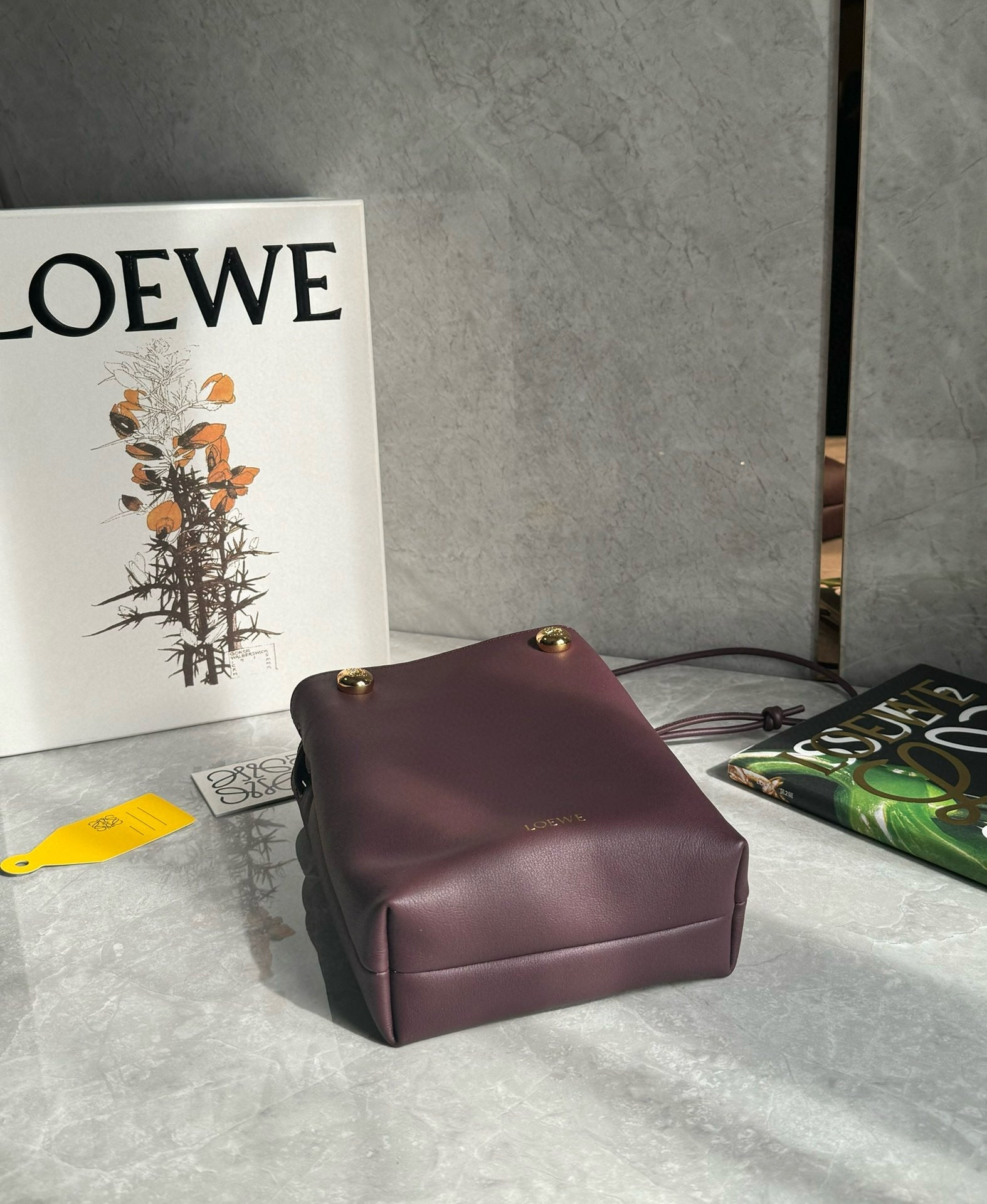 LW Pebble Leather