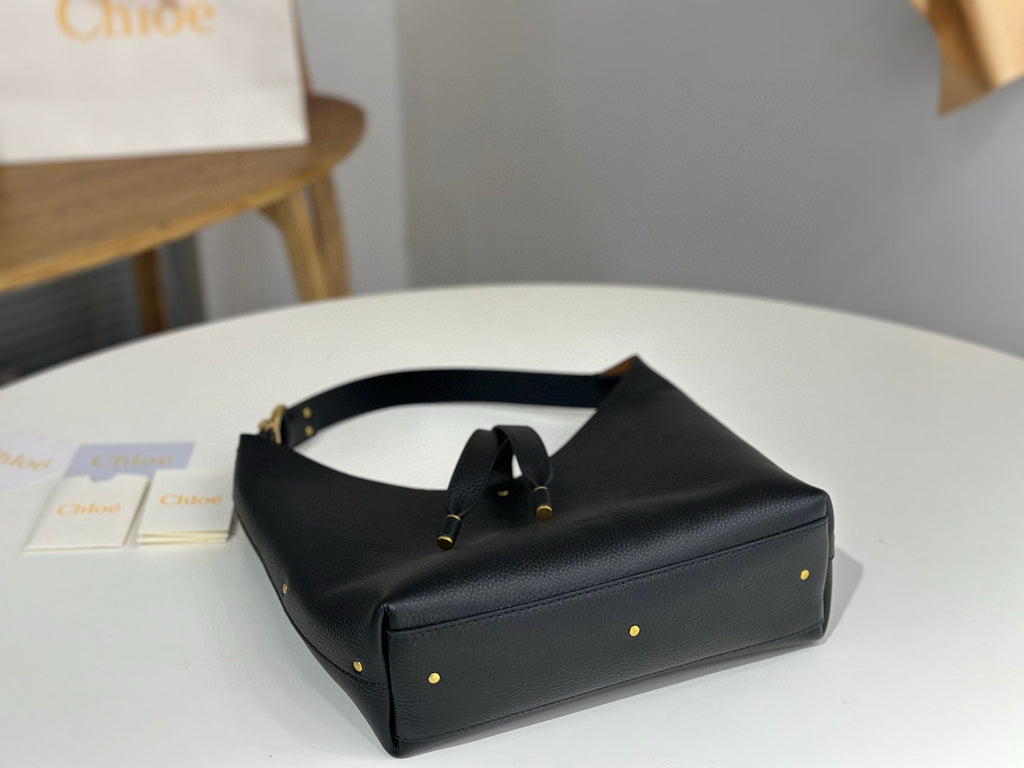 CHL Marcie Hobo