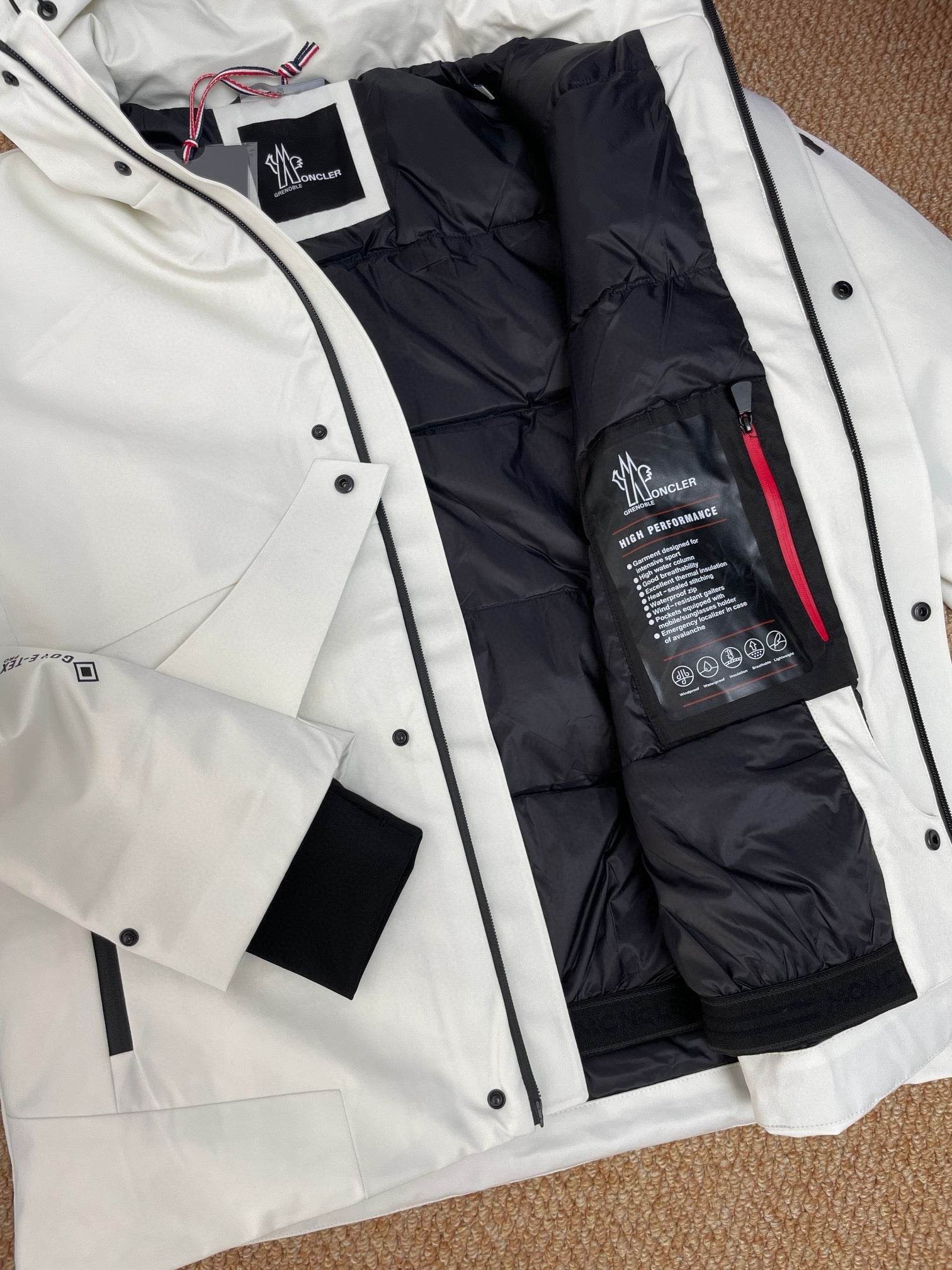 MNC Windbreaker