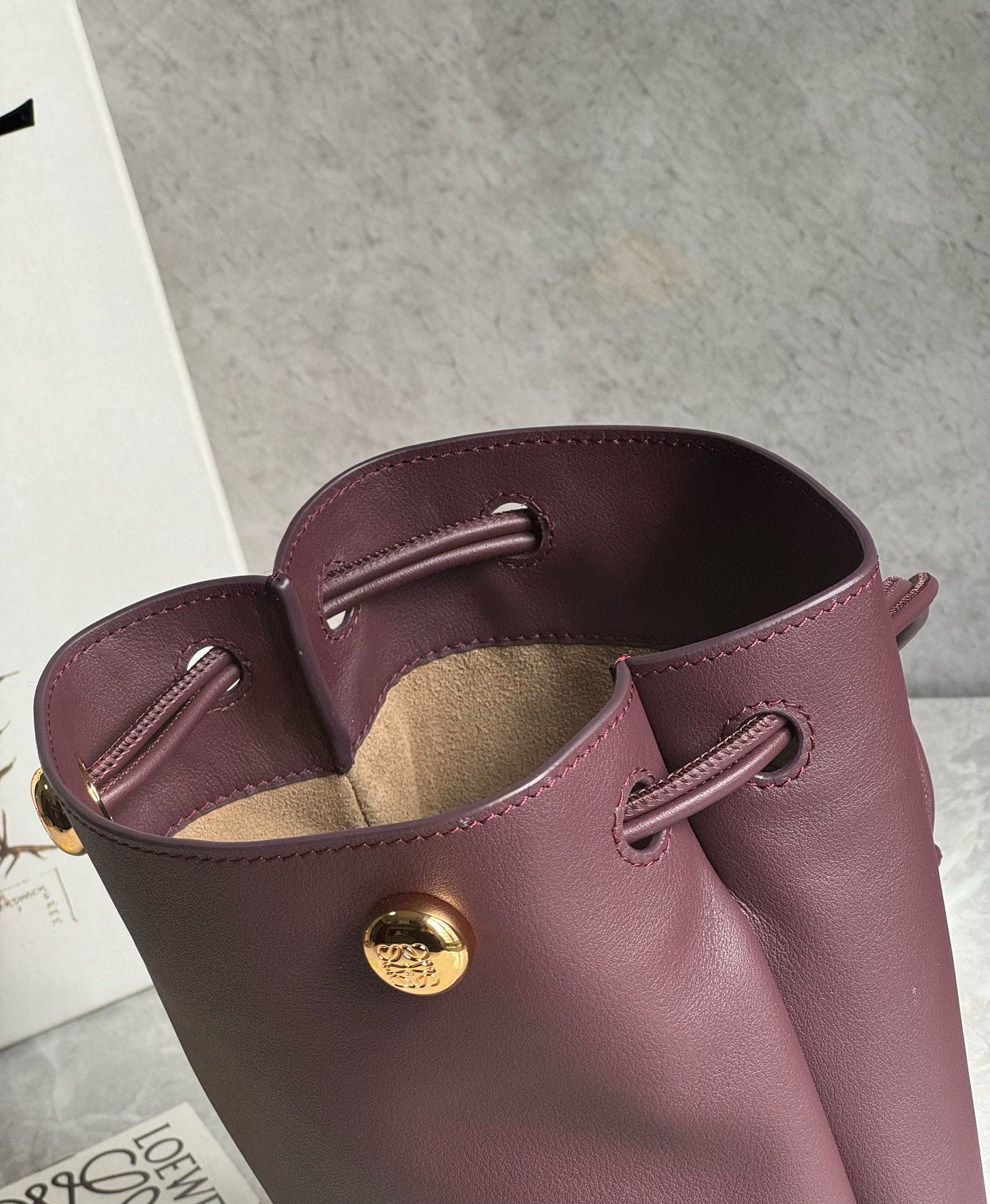 LW Pebble Leather