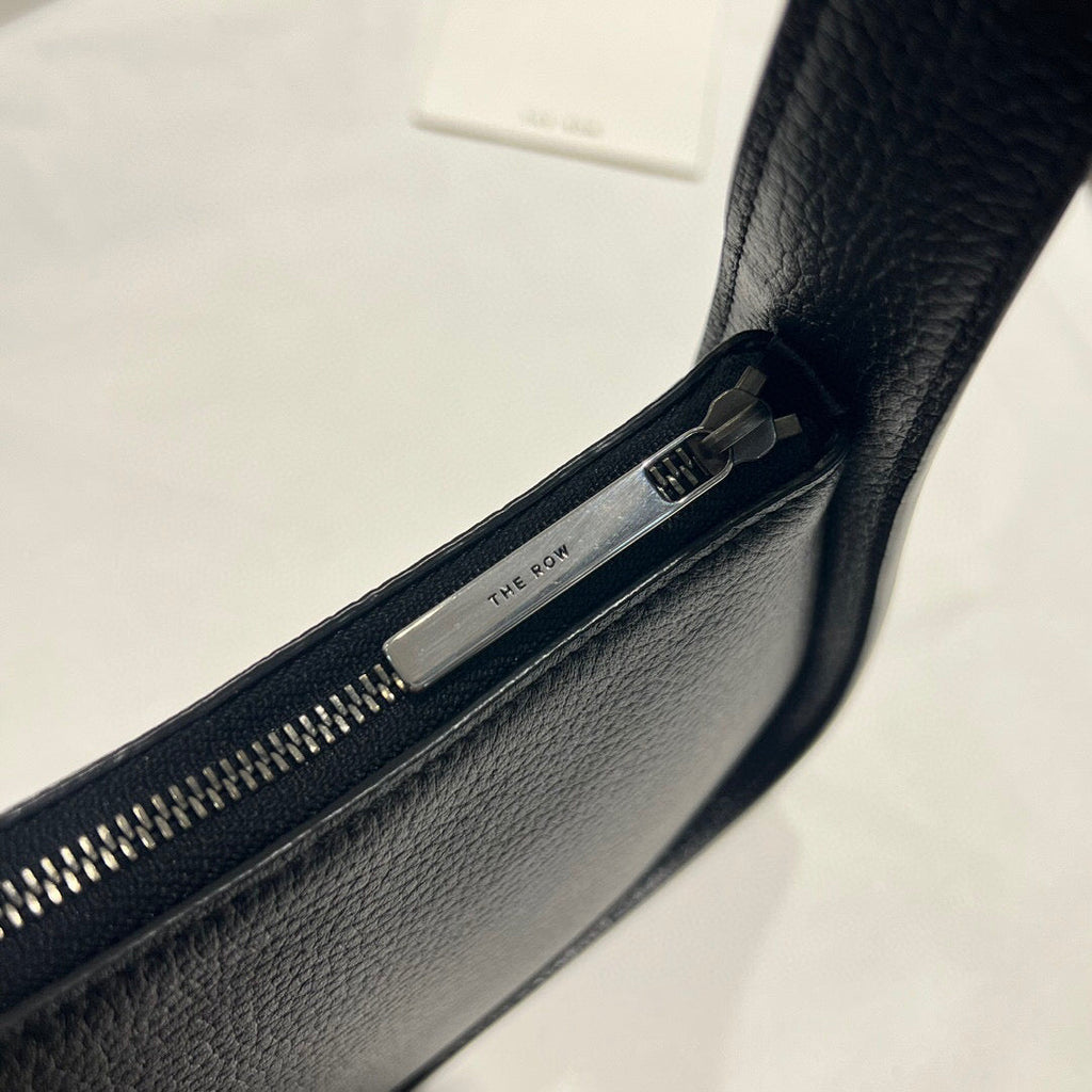 TR Shoulder Bag
