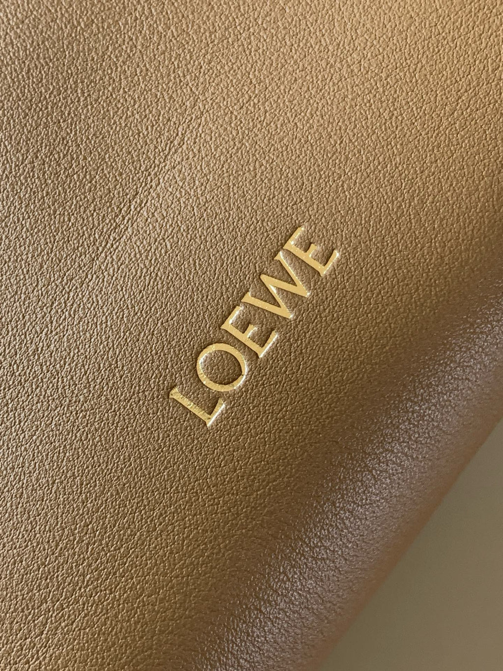 LW Pebble Leather