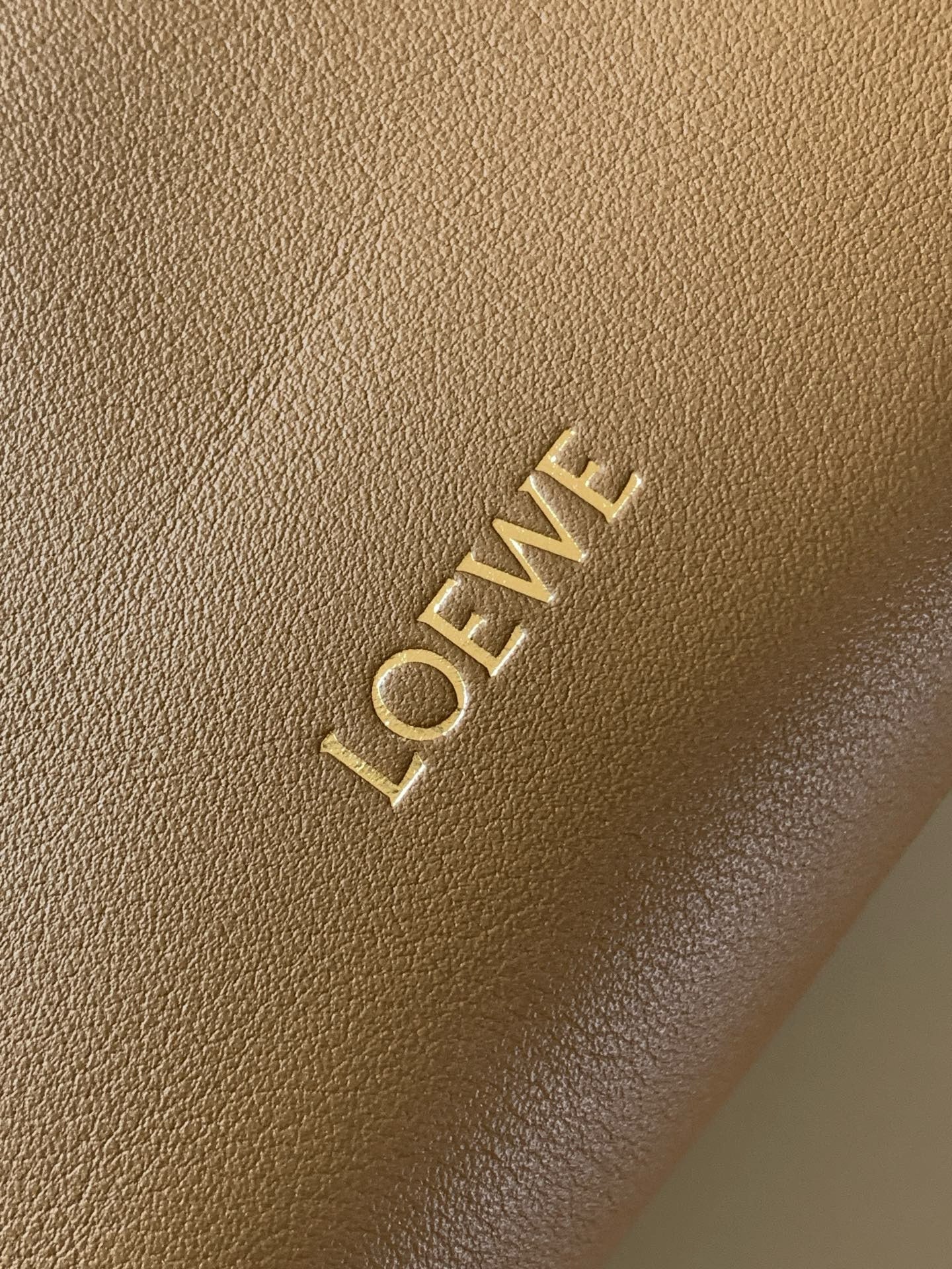 LW Pebble Leather