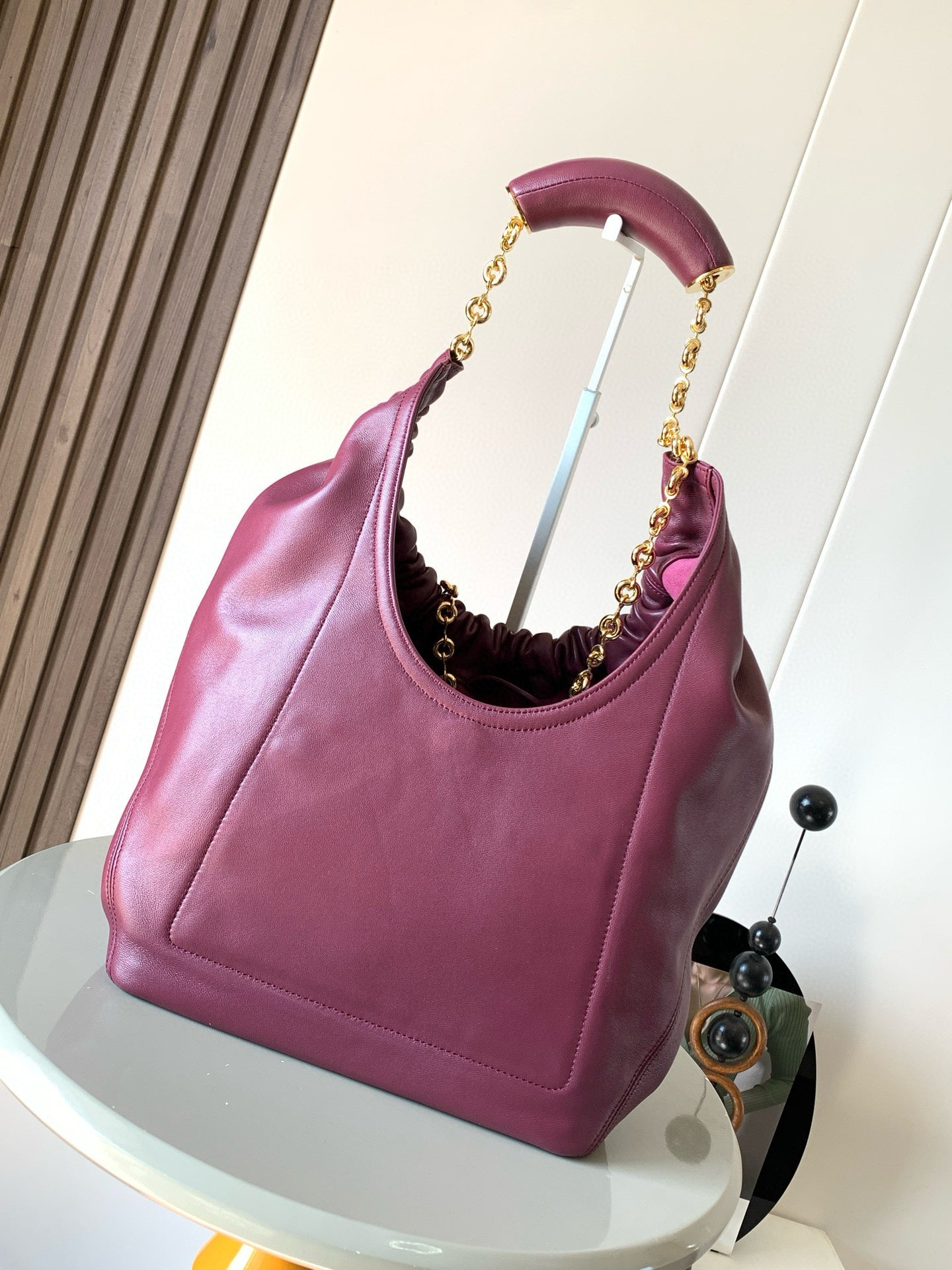 LW Squeeze Leather