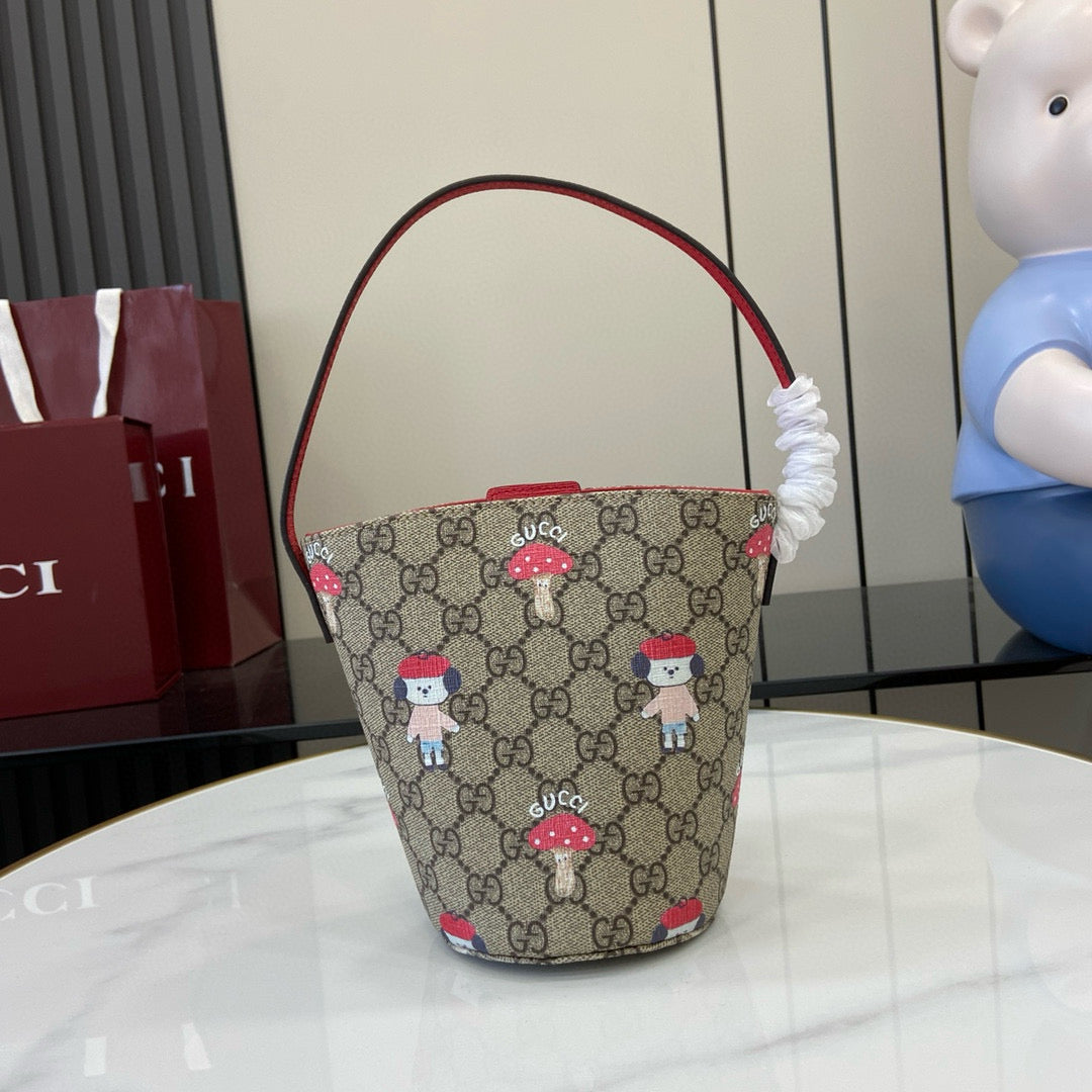 GC Bucket Bag