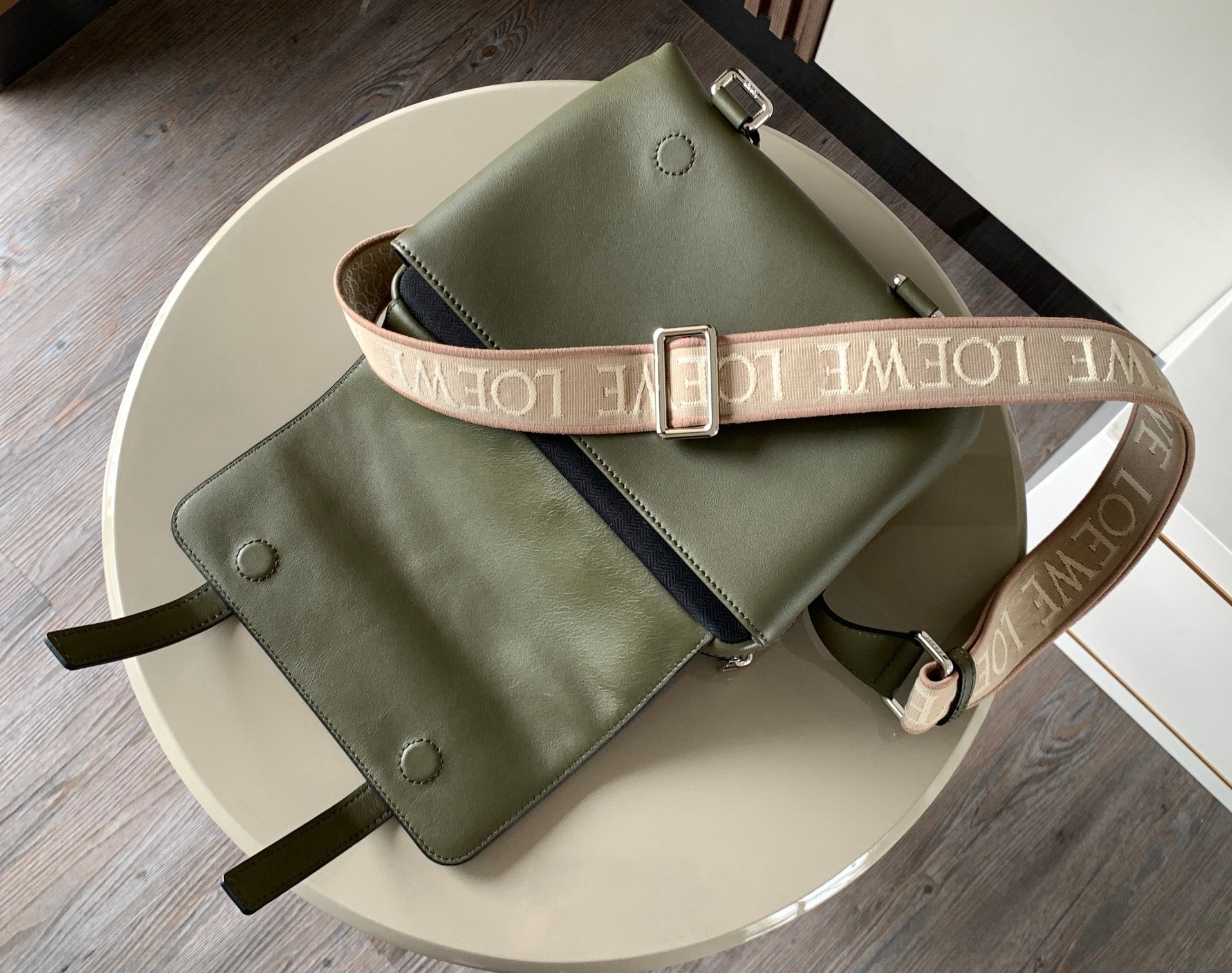 LW Messenger Bag