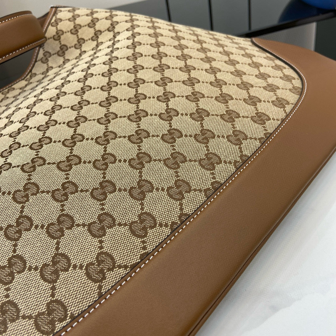 GC Shoulder Bag