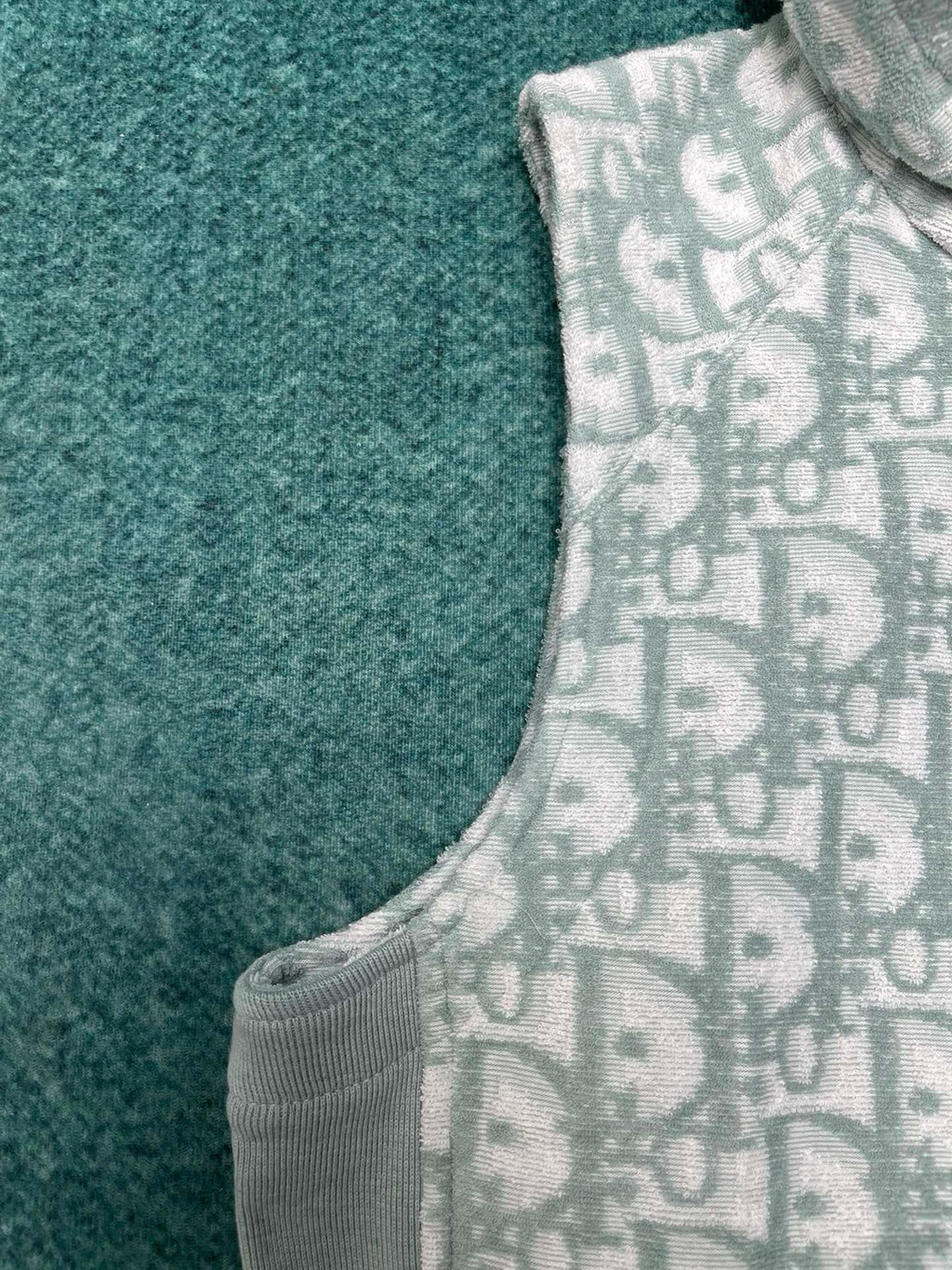 CD Sleeveless Sweatshirt