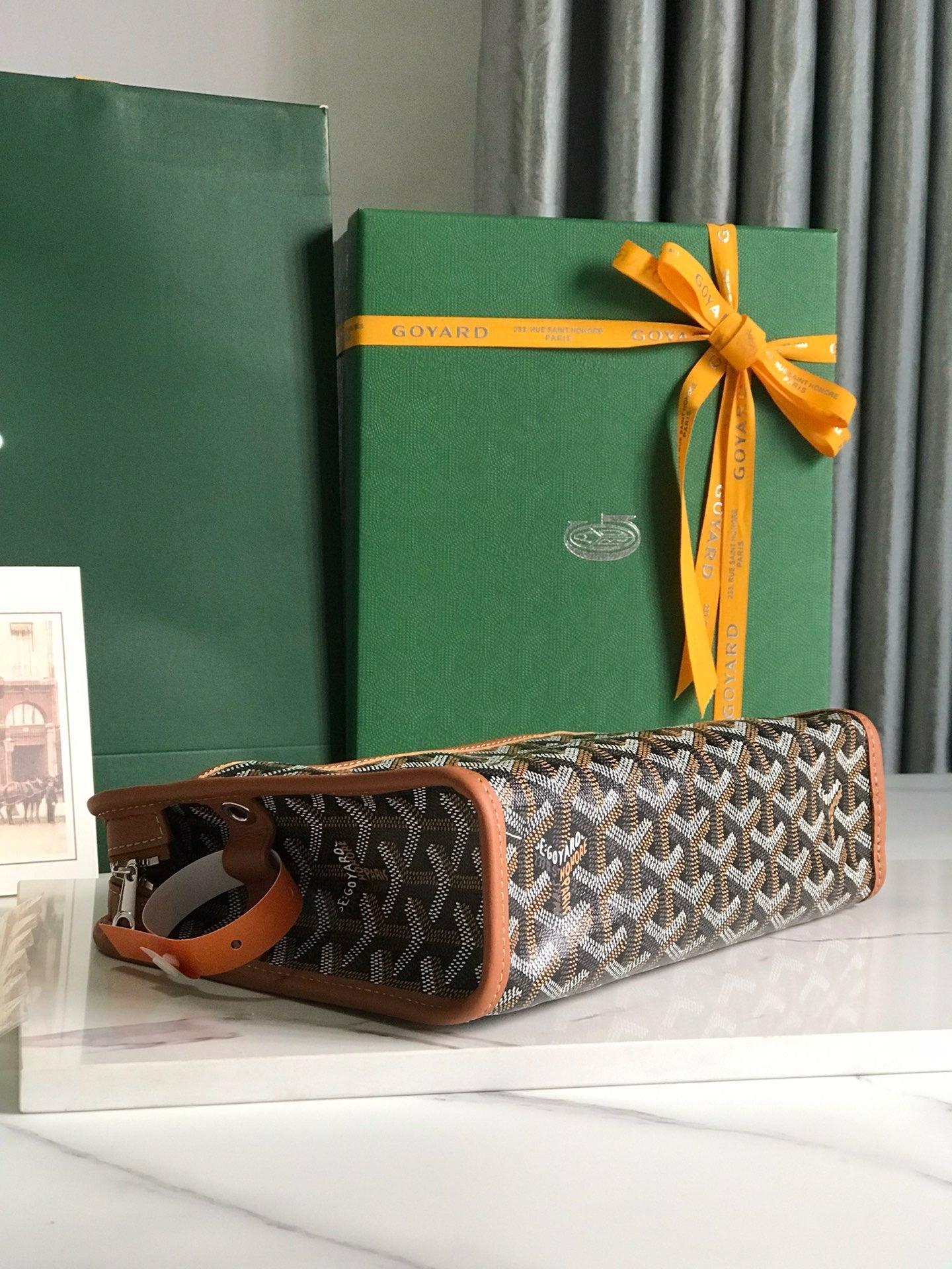 GYD Jouvence Toiletry Bag