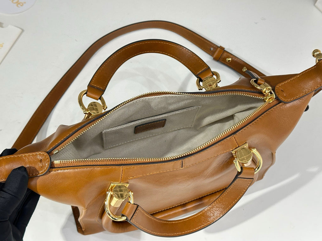 CHL Marcie Hobo