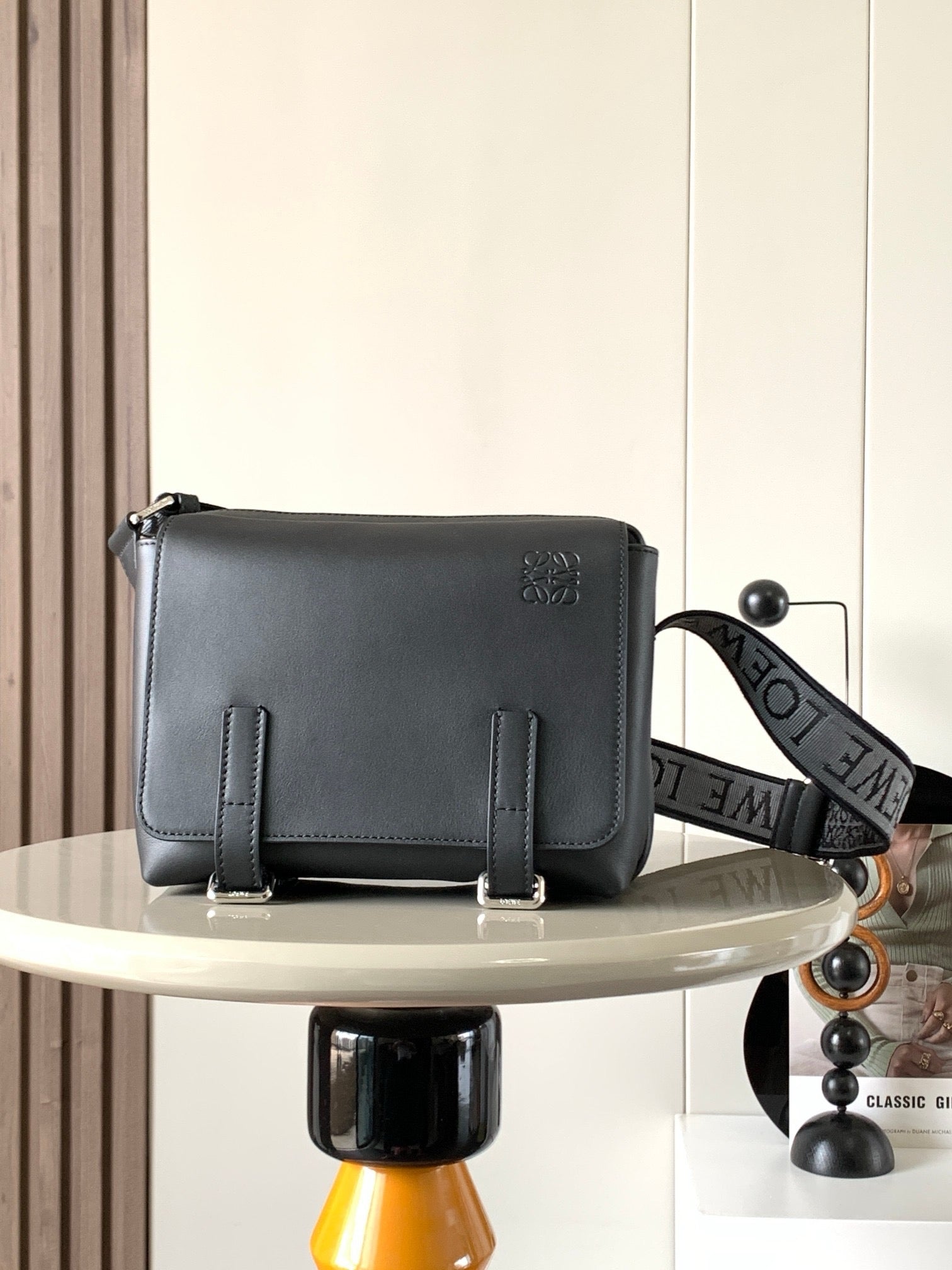 LW Messenger Bag