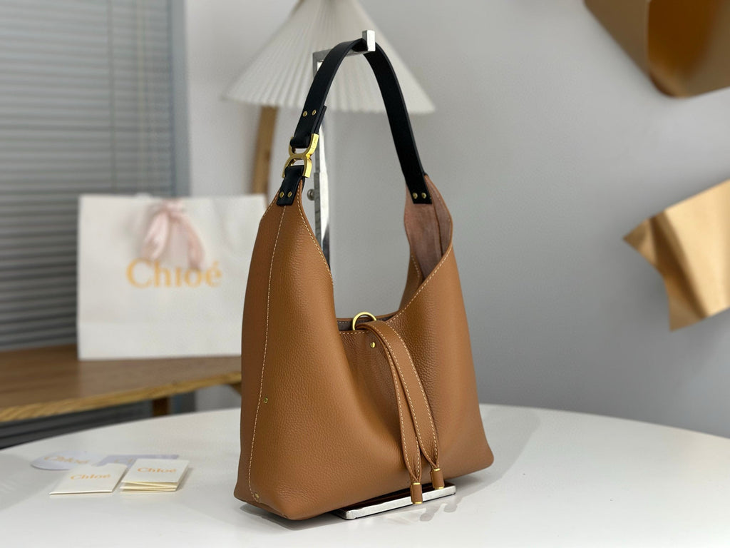 CHL Marcie Hobo