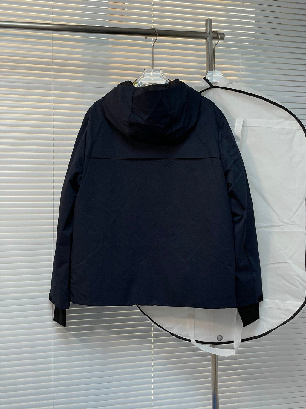 MNC Windbreaker