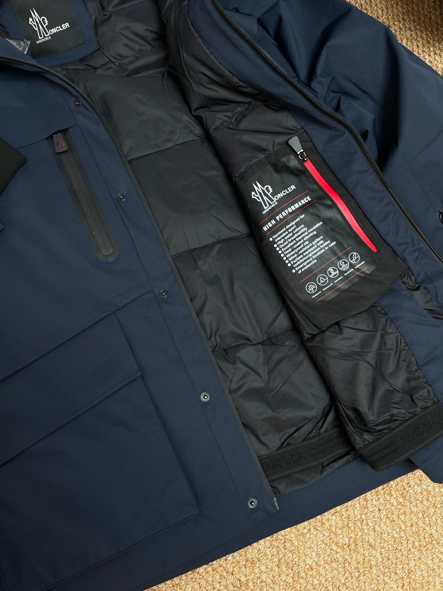 MNC Windbreaker