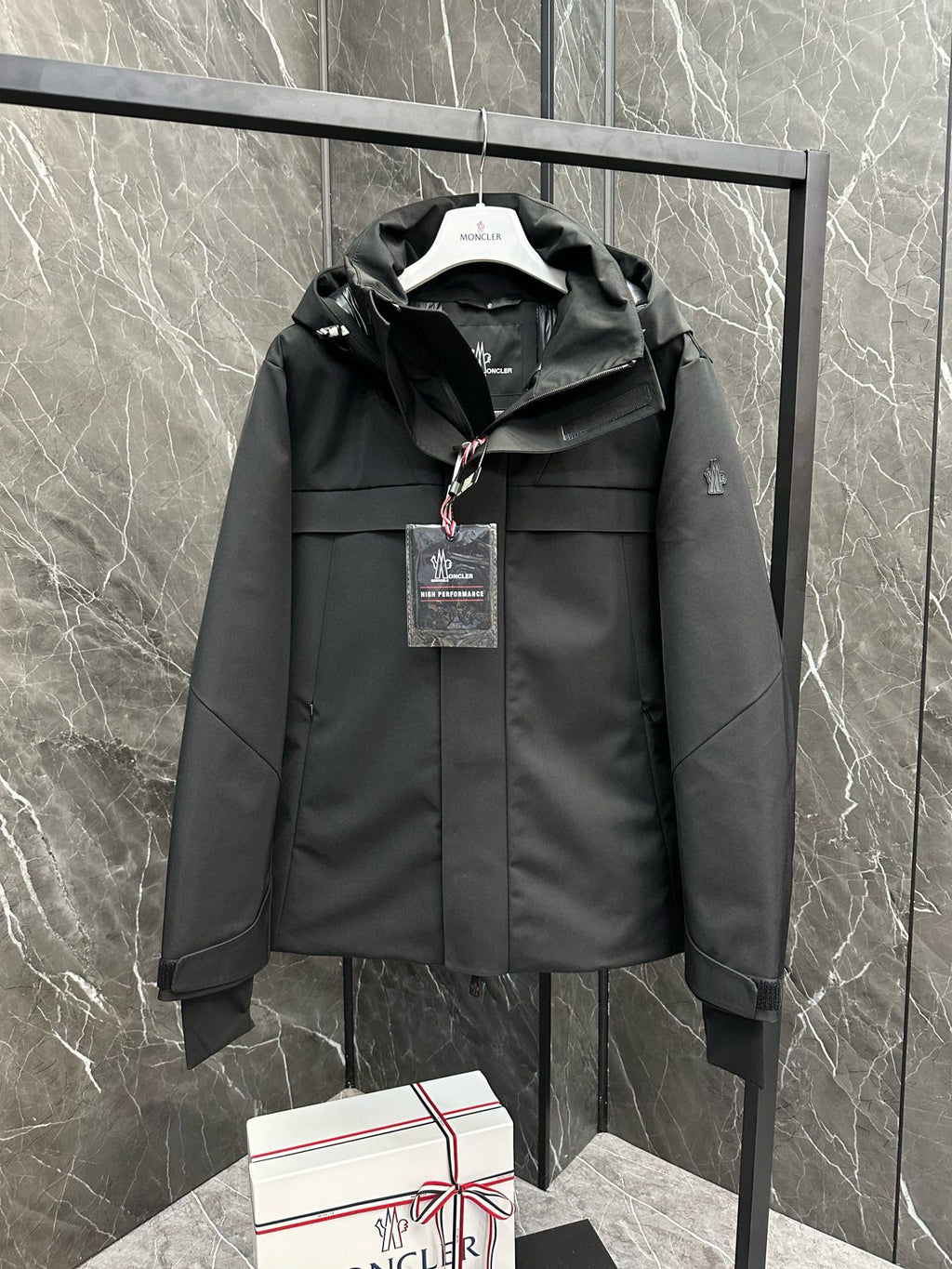 MNC Windbreaker
