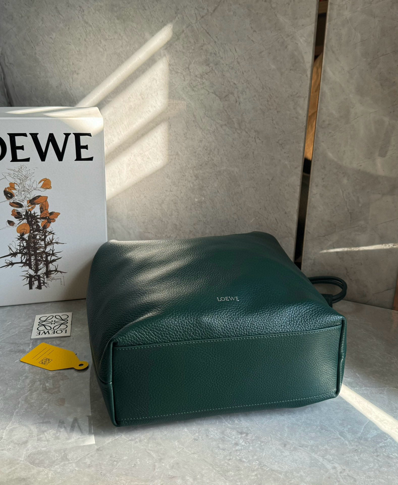LW Pebble Hobo