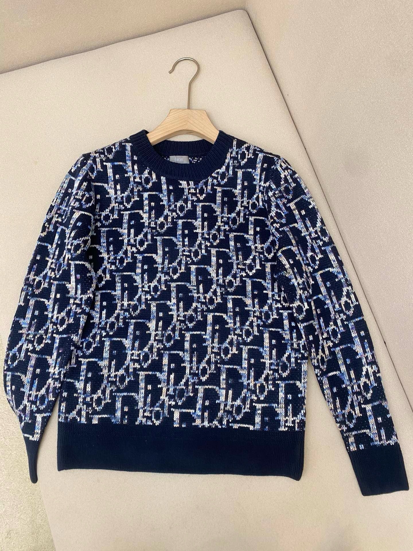 CD Sweater