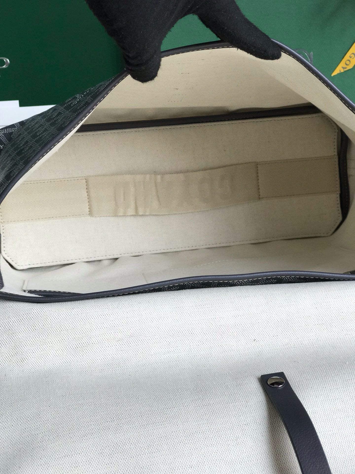 GYD Messenger Bag