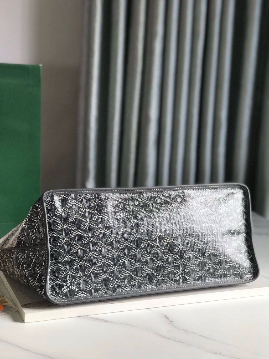 GYD Reversible Anjou