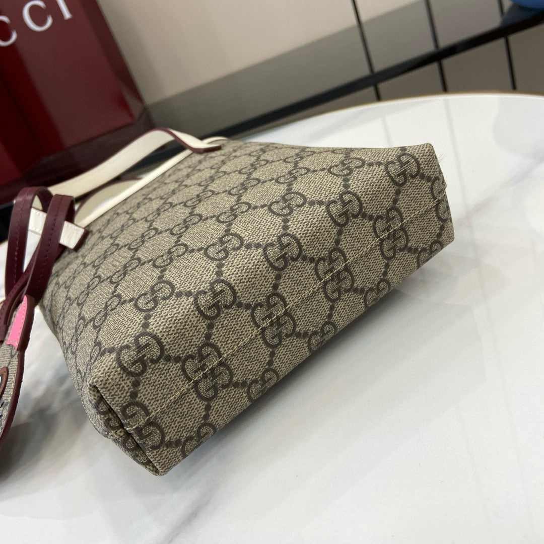 GC Bucket Bag